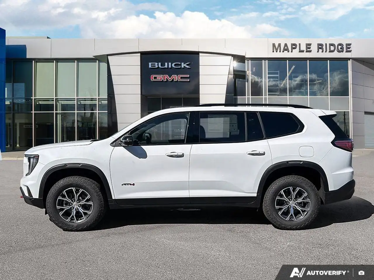 GMC Acadia снимка GMC Acadia