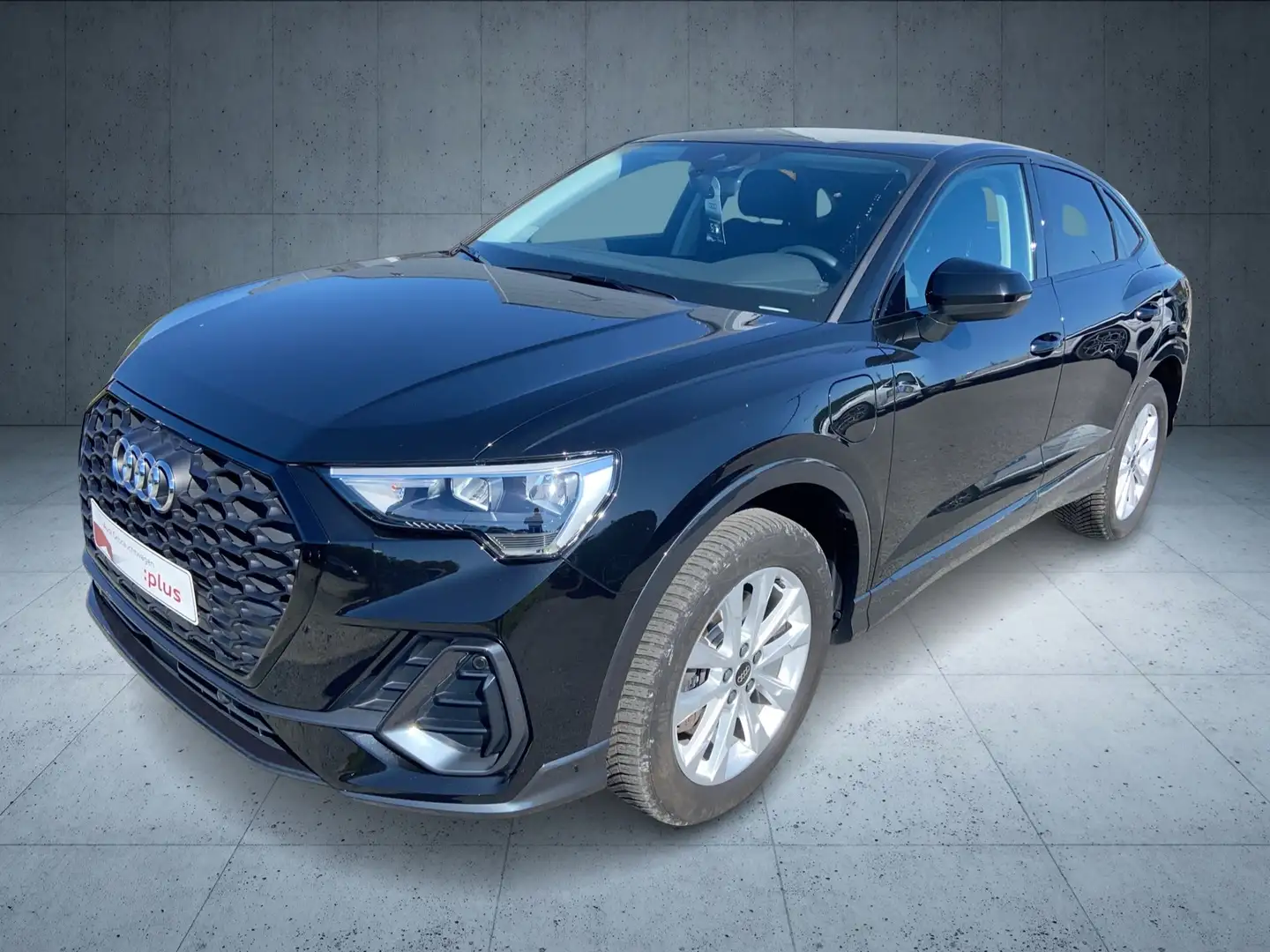 Audi Q3 Sportback TFSI e 45 TFSI e 180(245)  S tronic Schwarz - 1