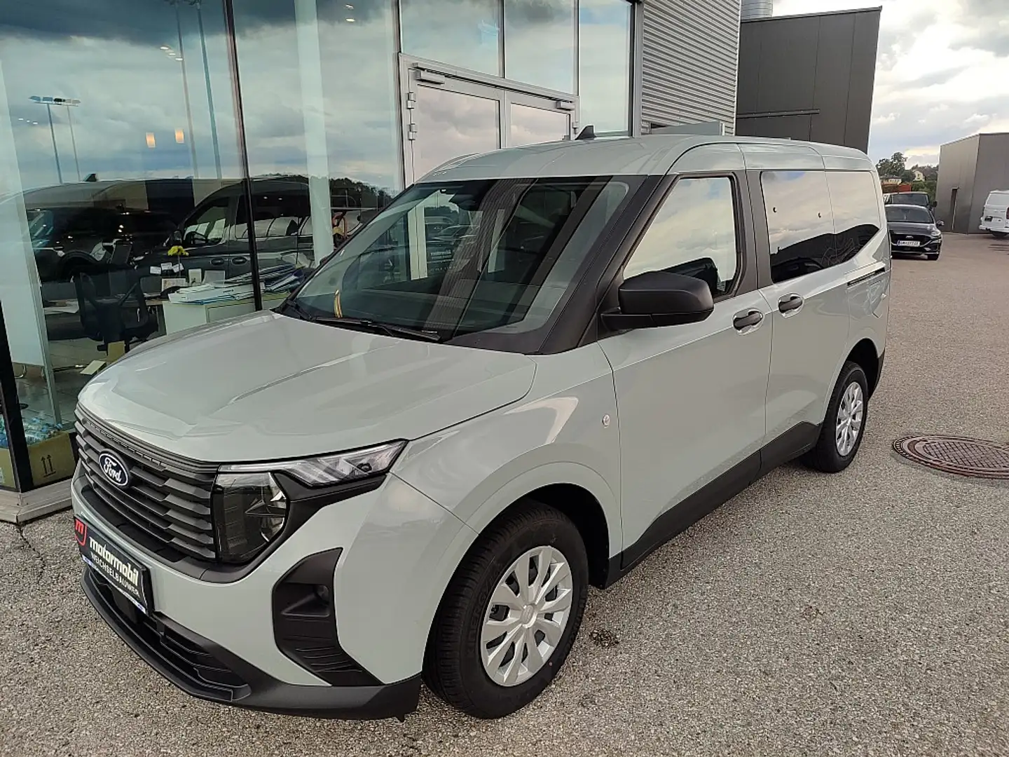 Ford Tourneo Courier 1,0 EcoBoost Trend Gris - 1