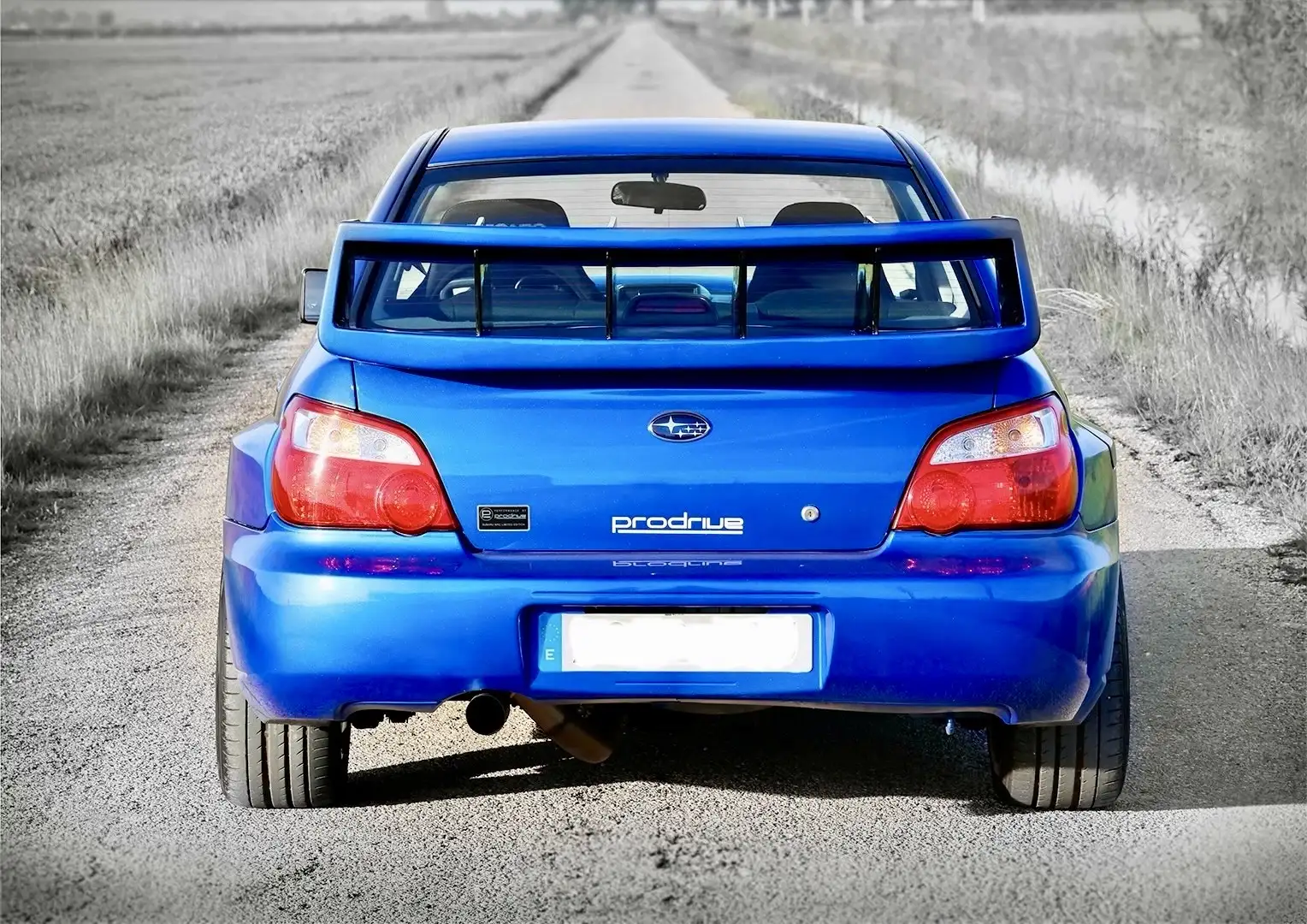 Subaru Impreza Sedán 2.5T WRX STI - 2