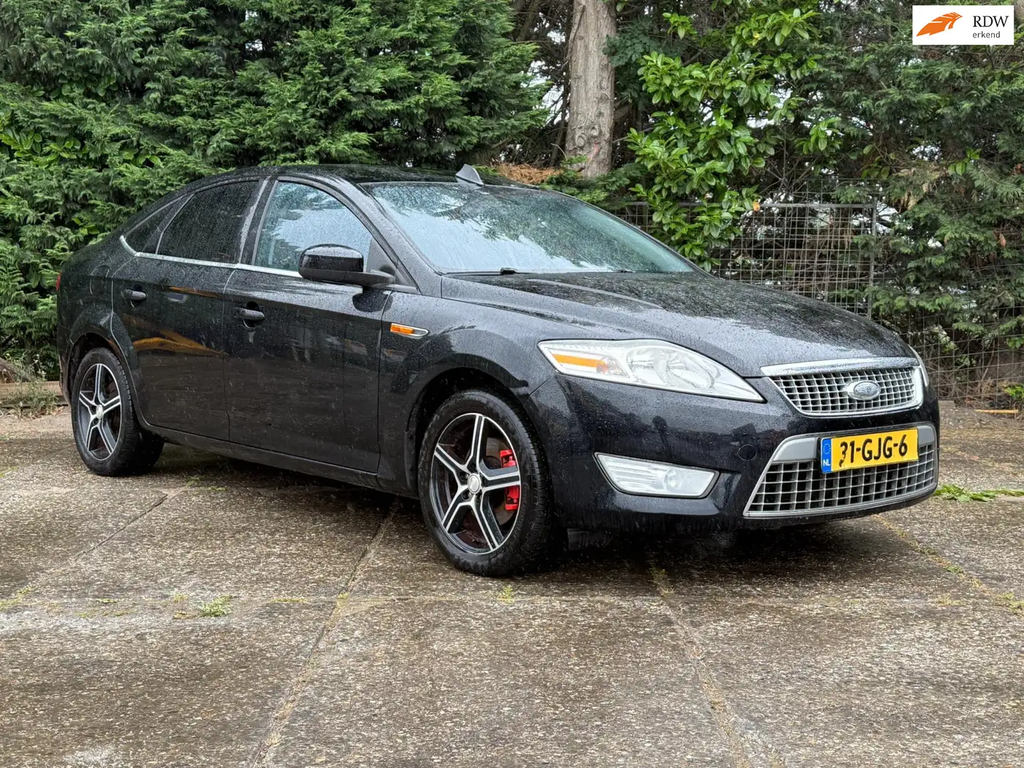 Ford Mondeo 1.6-16V 125PK Titanium 5 Deurs Hatchback Clima/ LM Zwart - 1