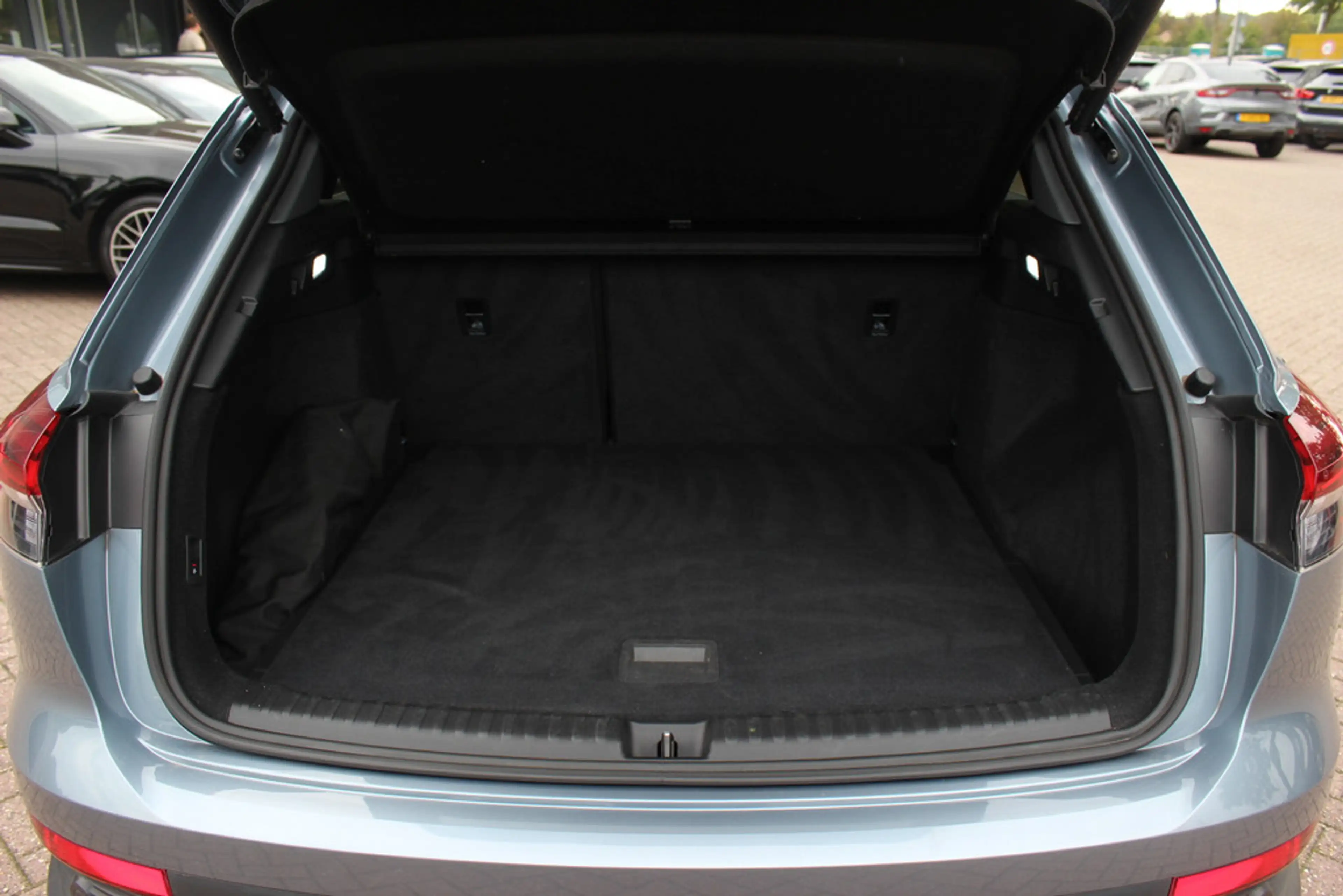 Audi Q4 e-tron 40 Launch edition Advanced Plus 77 kWh / Trekhaak — photo 8