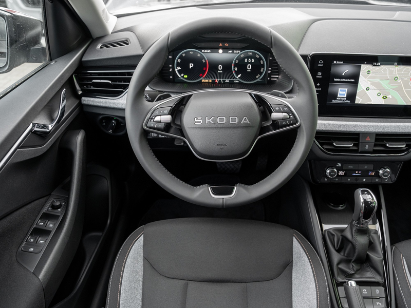 Skoda Kamiq Balance 1.5 TSI DSG AHK Navi Virtual ACC — photo 12