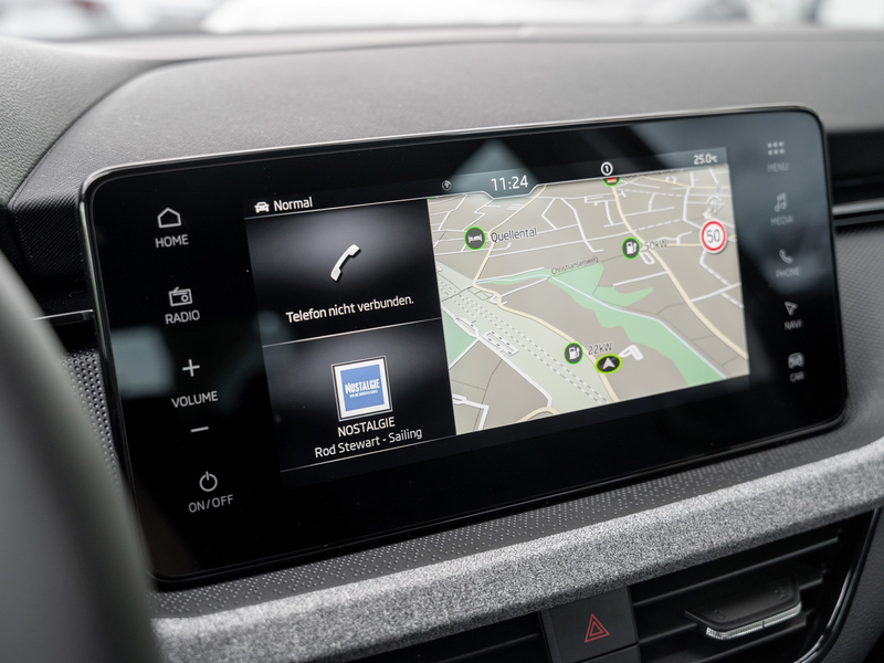 Skoda Kamiq Balance 1.5 TSI DSG AHK Navi Virtual ACC — photo 14