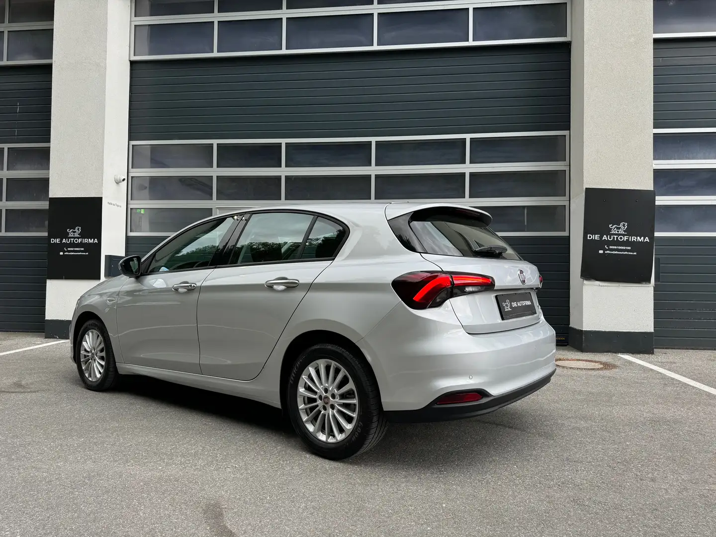 Fiat Tipo LIFE**SHZ*TEMPOMAT*SERVICE*NAVI*SPURHALTE** Silber - 2