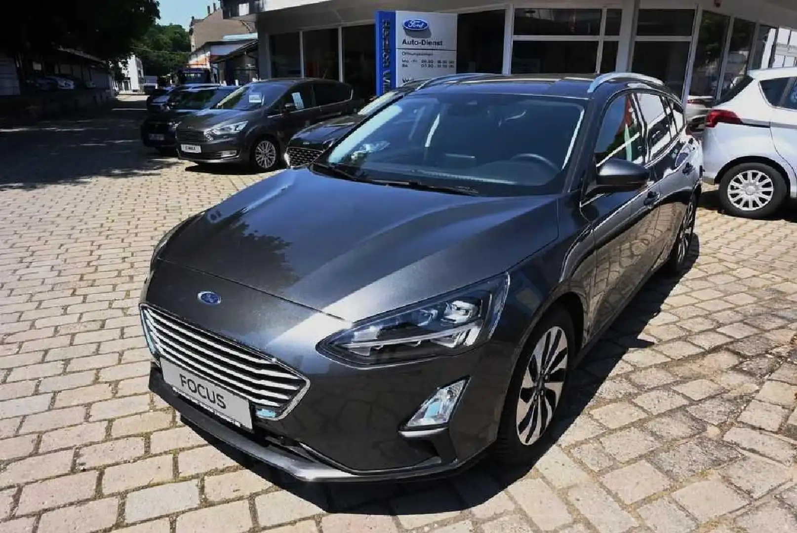 Ford Focus Cool & Connect Grijs - 1