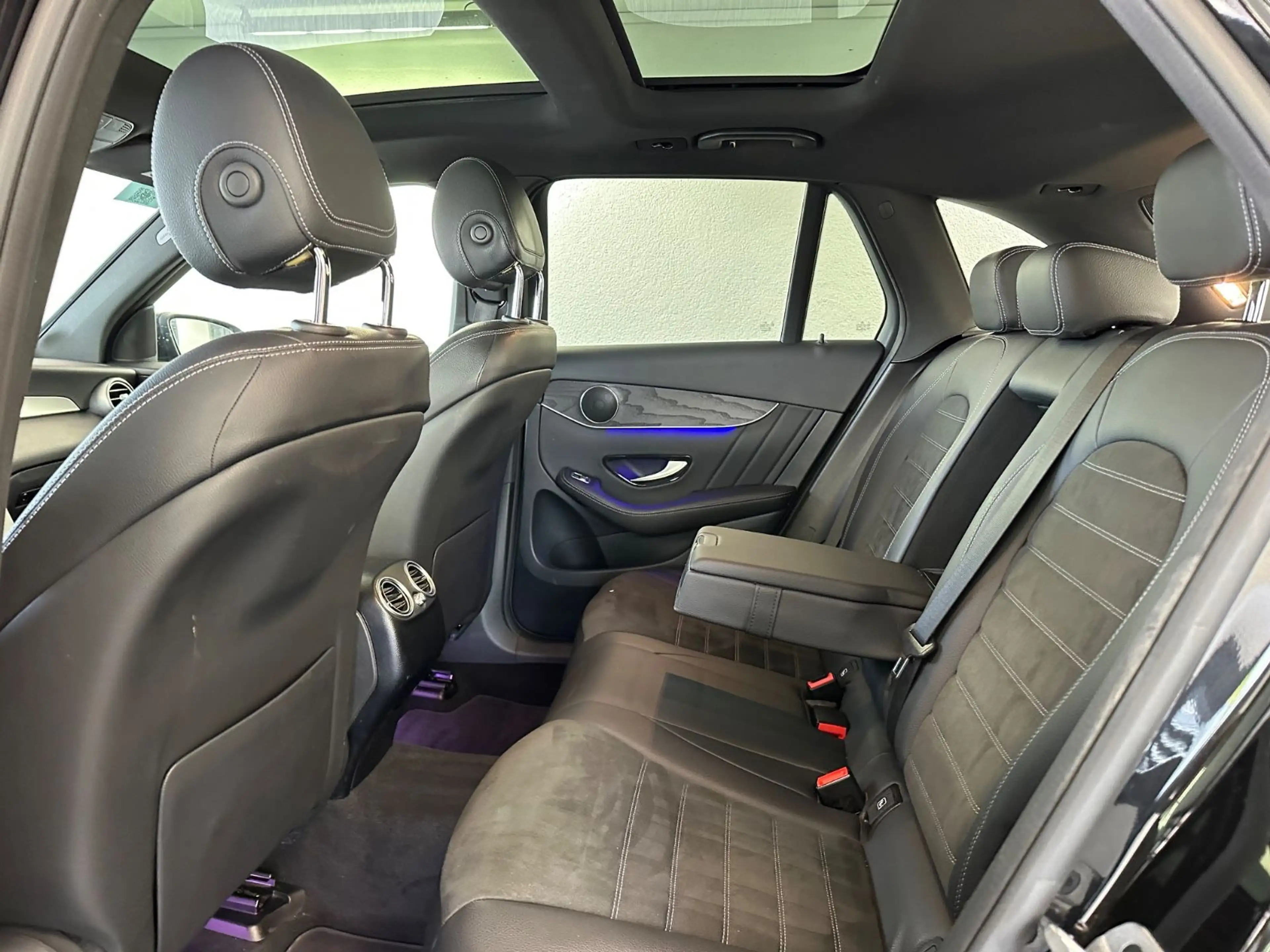 Mercedes-Benz GLC 400 d 4Matic AMG*Pano*AHK* — photo 14