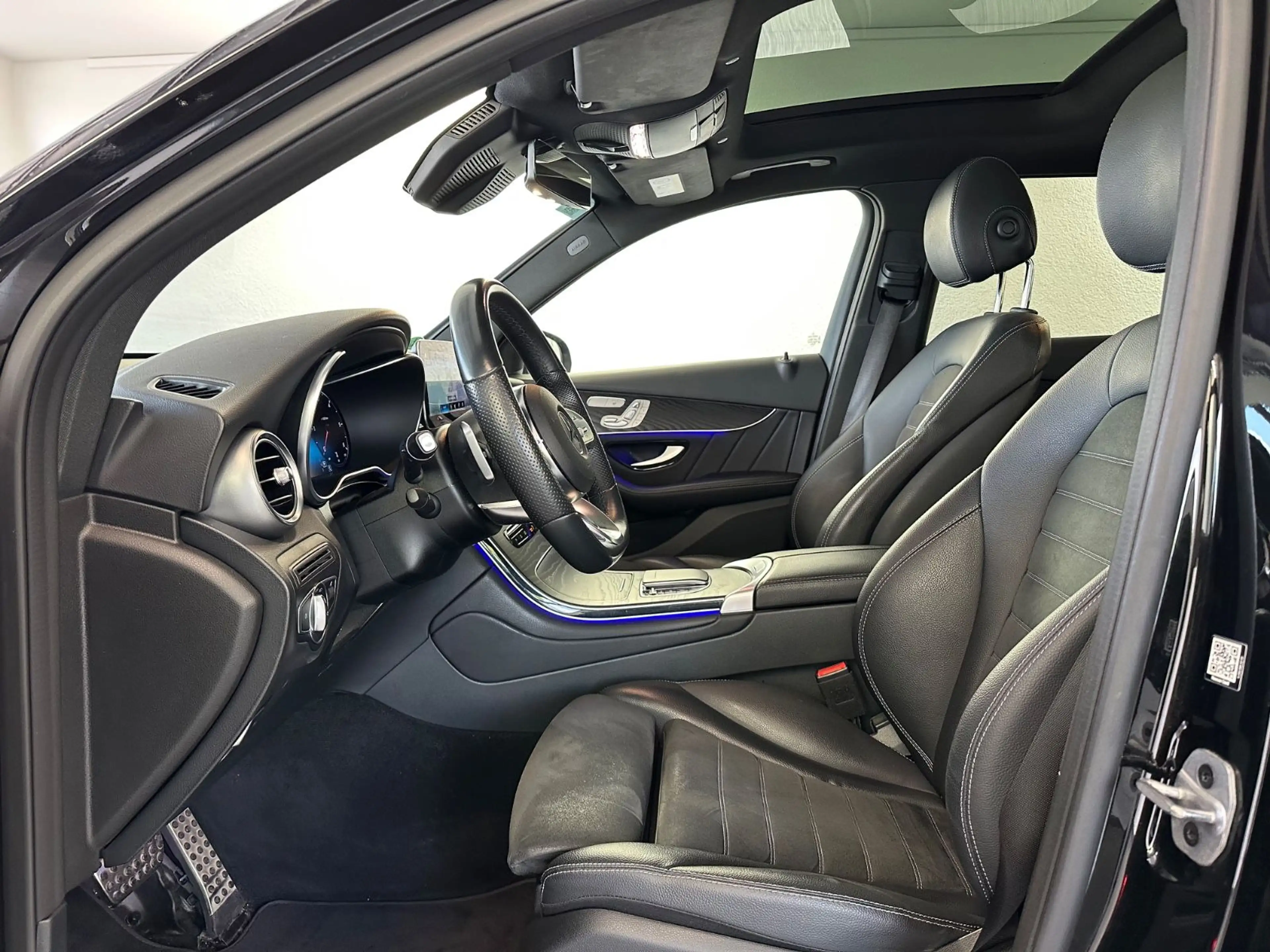 Mercedes-Benz GLC 400 d 4Matic AMG*Pano*AHK* — photo 6