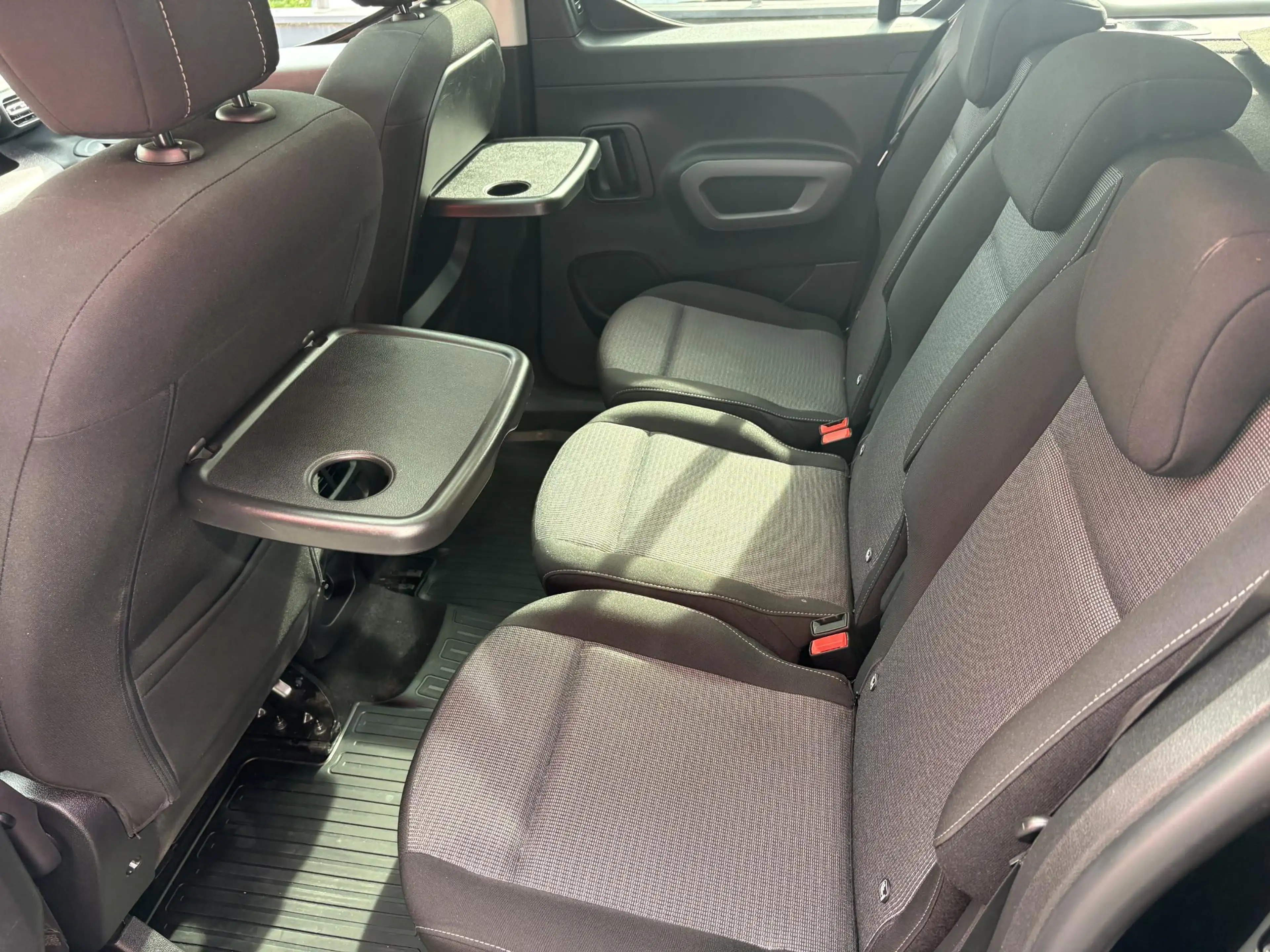 Toyota Proace City Verso 1.2 Turbo Dynamic — photo 30