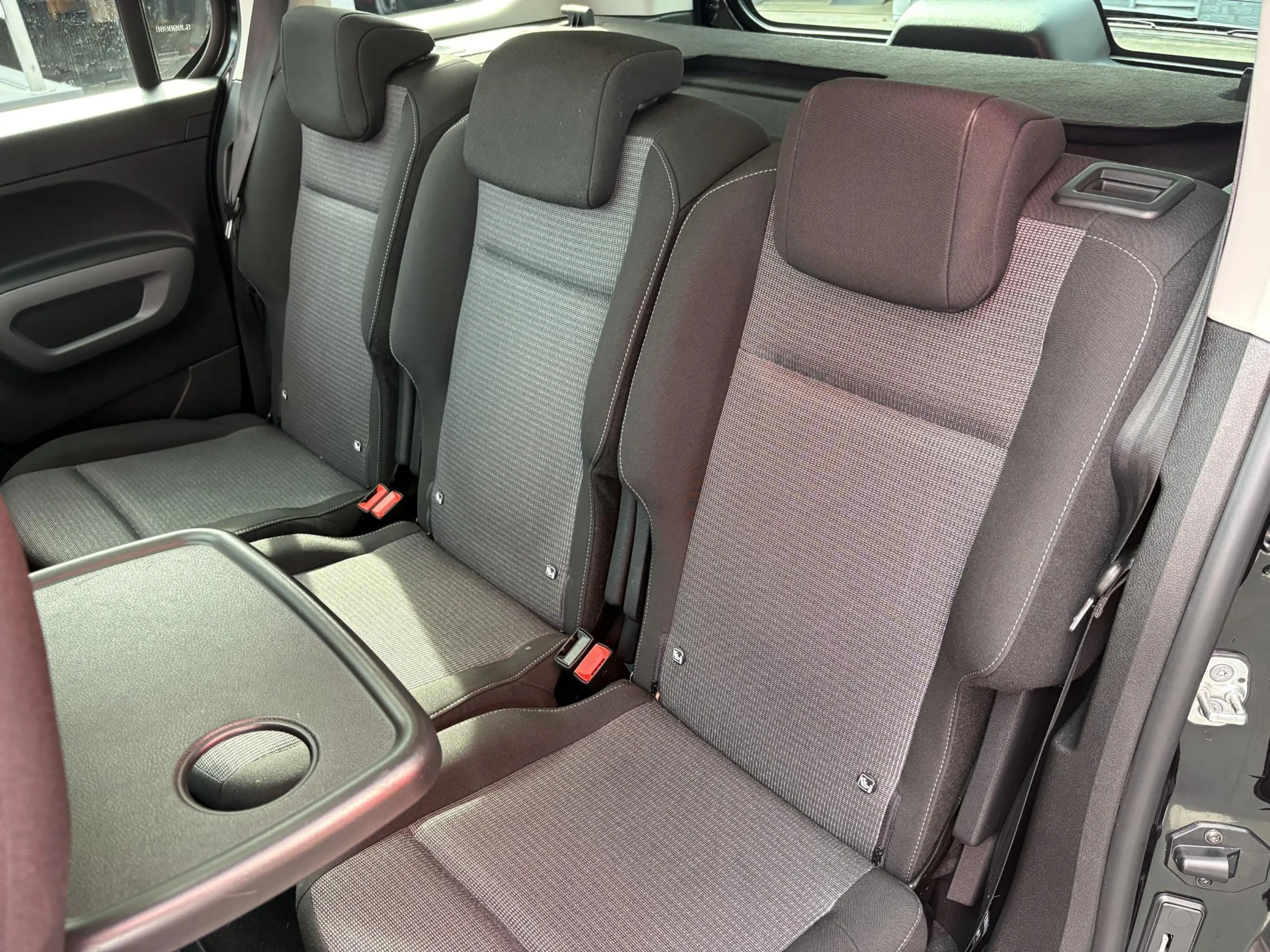 Toyota Proace City Verso 1.2 Turbo Dynamic — photo 32