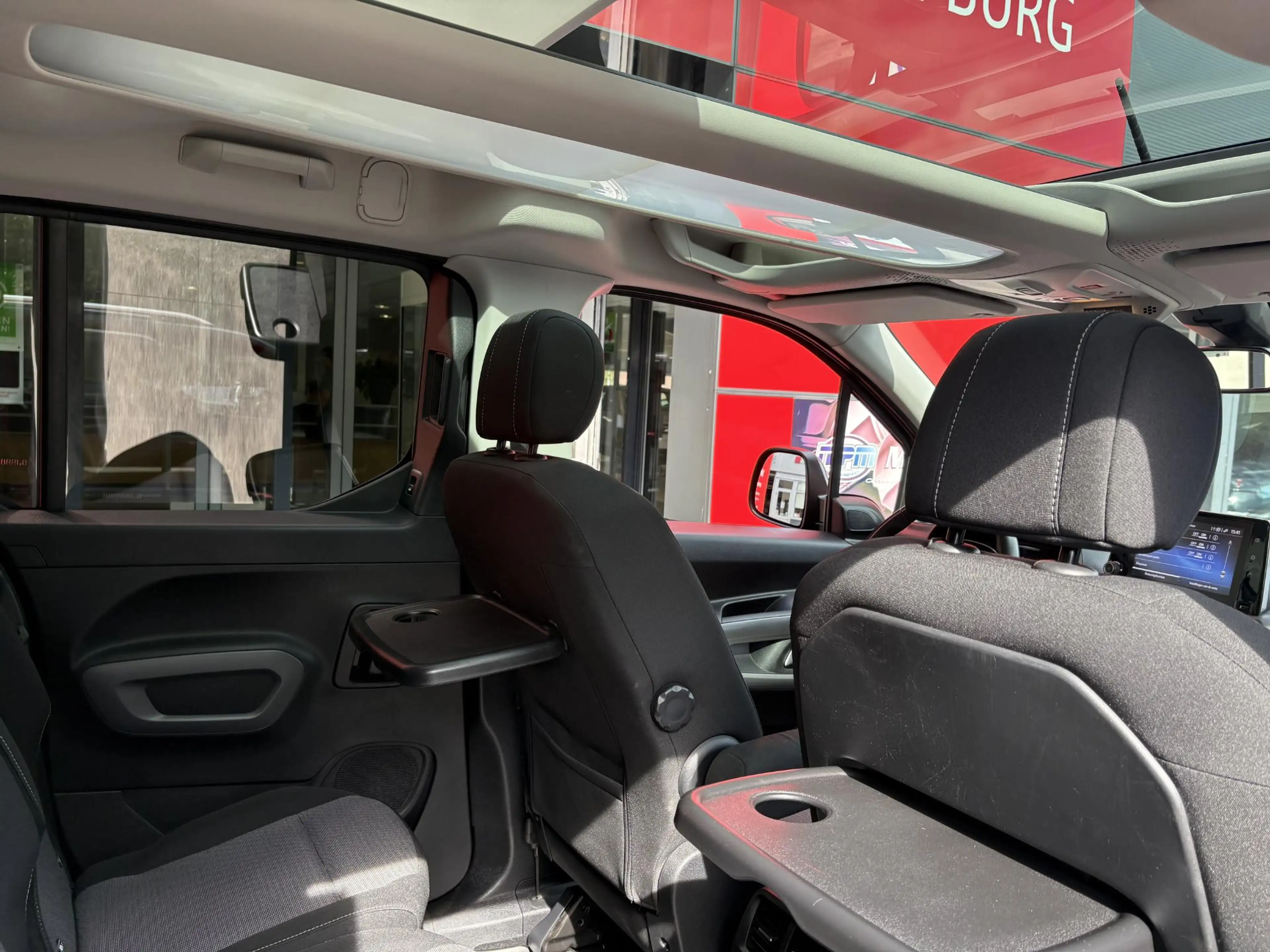 Toyota Proace City Verso 1.2 Turbo Dynamic — photo 34