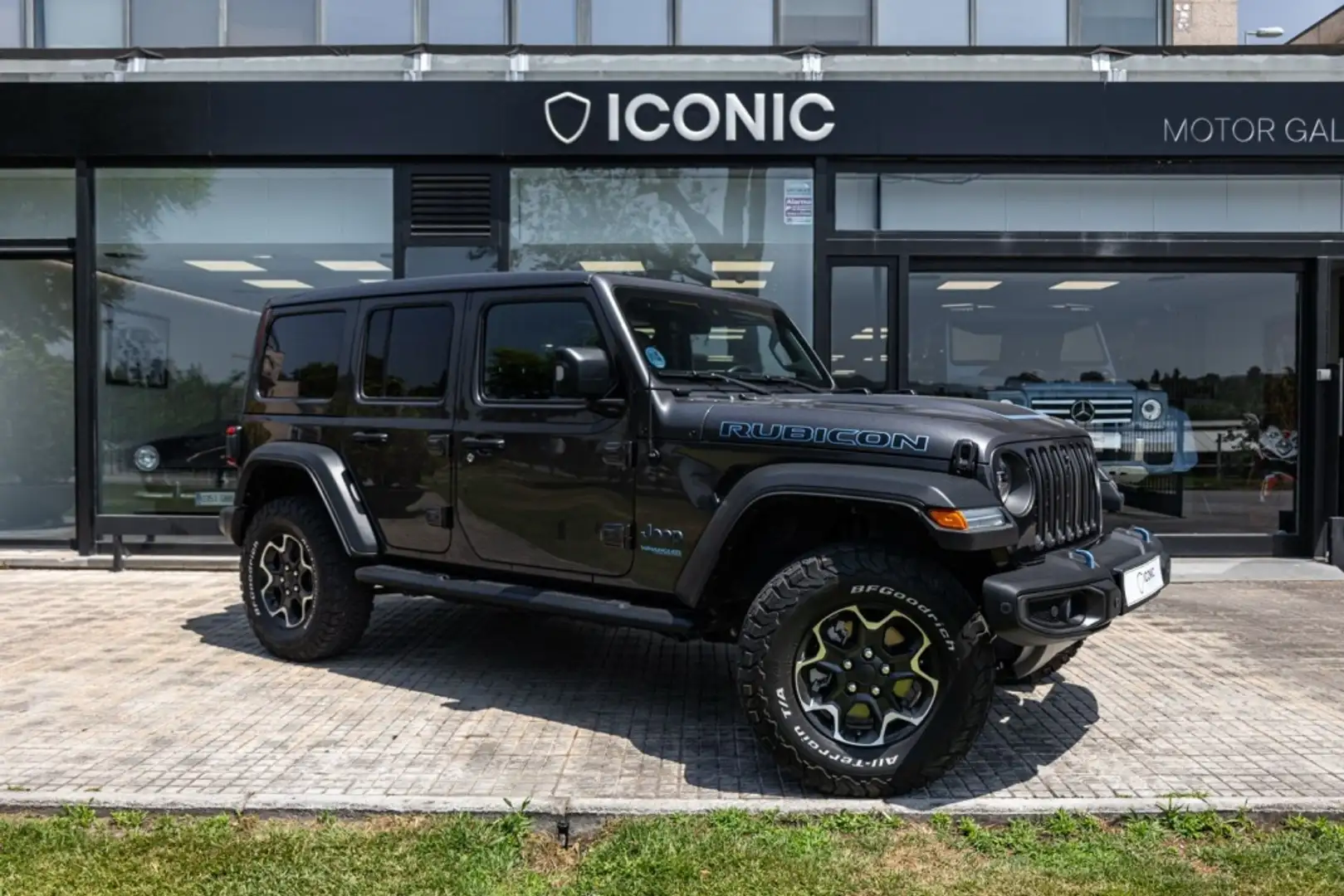 Jeep Wrangler Unlimited 2.0 4xe Rubicon 8ATX Gris - 1