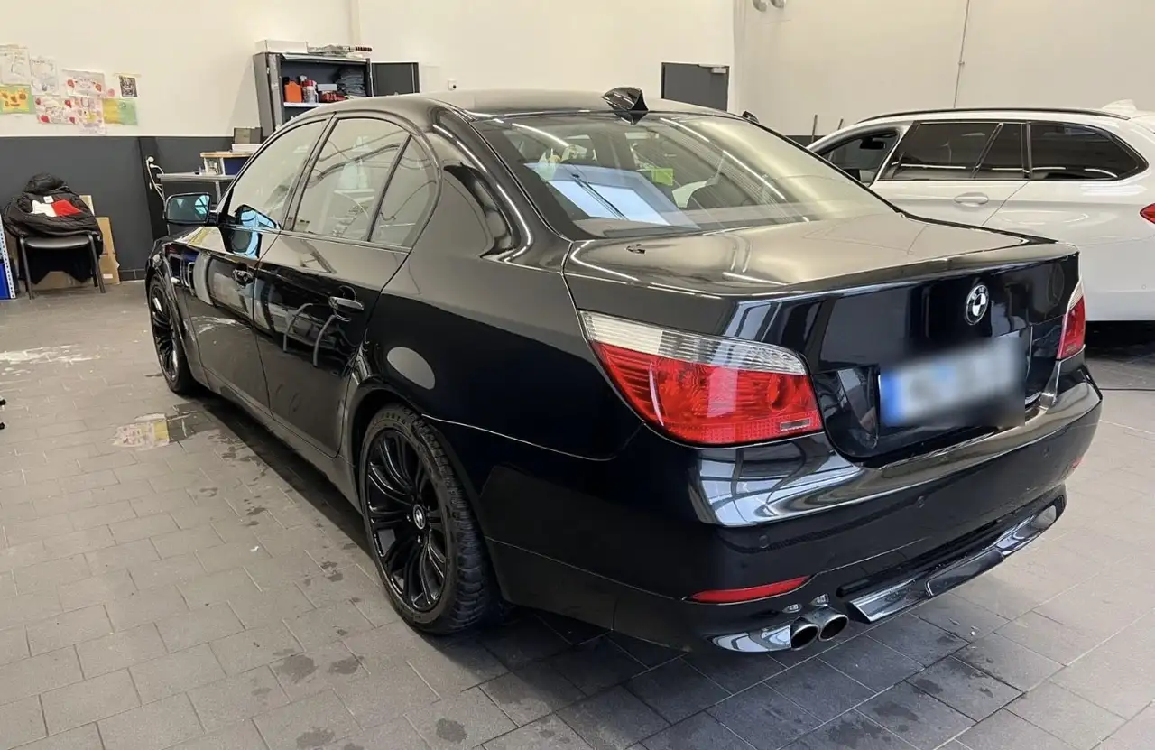 BMW 545