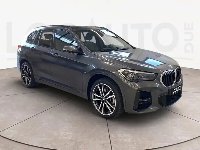 BMW X1 view 3