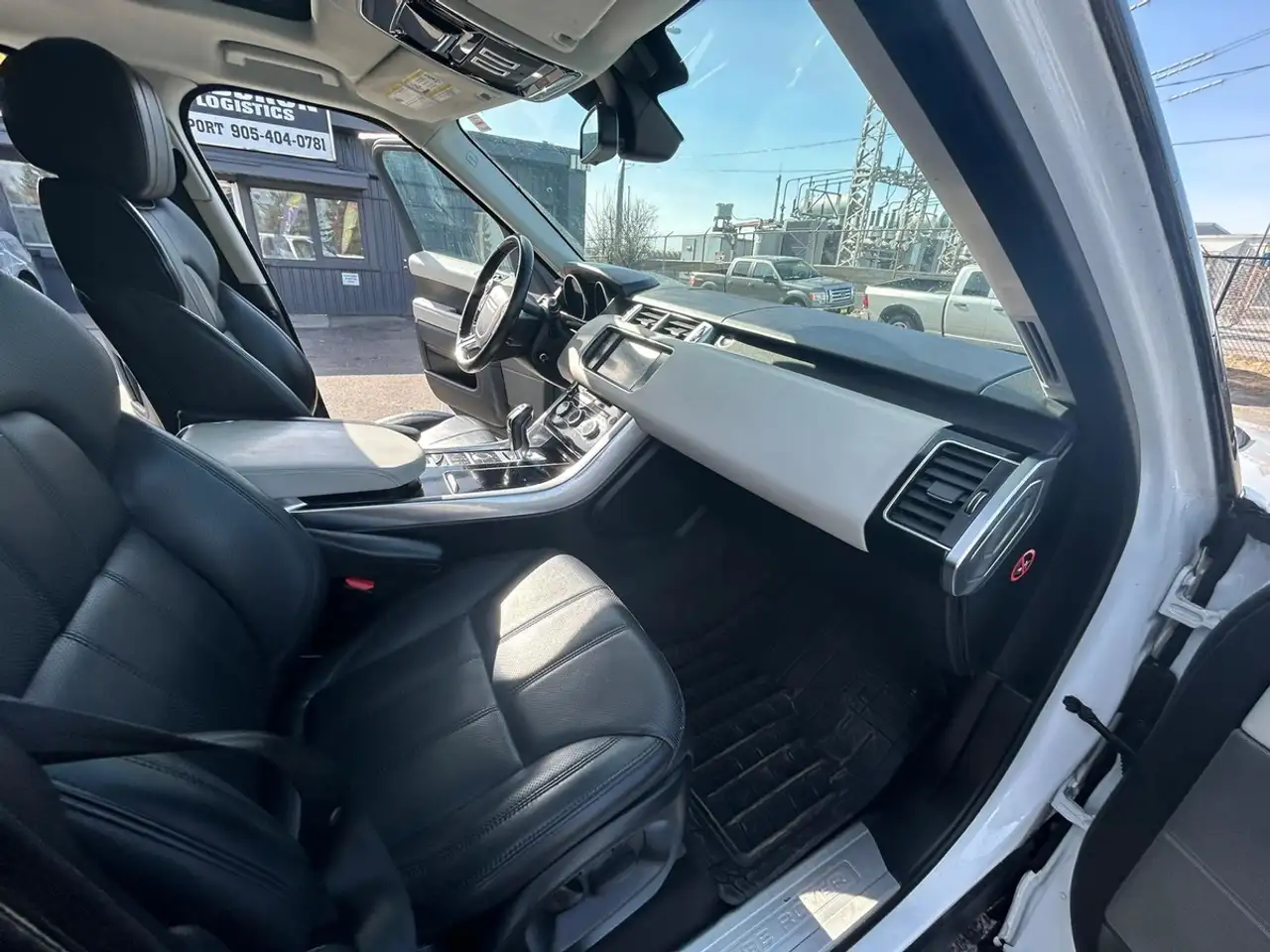 Land Rover Range Rover Sport снимка Land Rover Range Rover Sport
