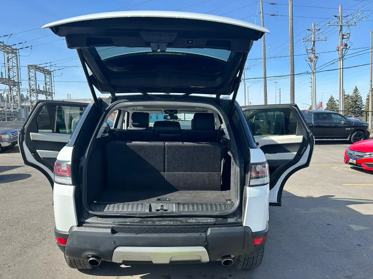 Land Rover Range Rover Sport снимка Land Rover Range Rover Sport