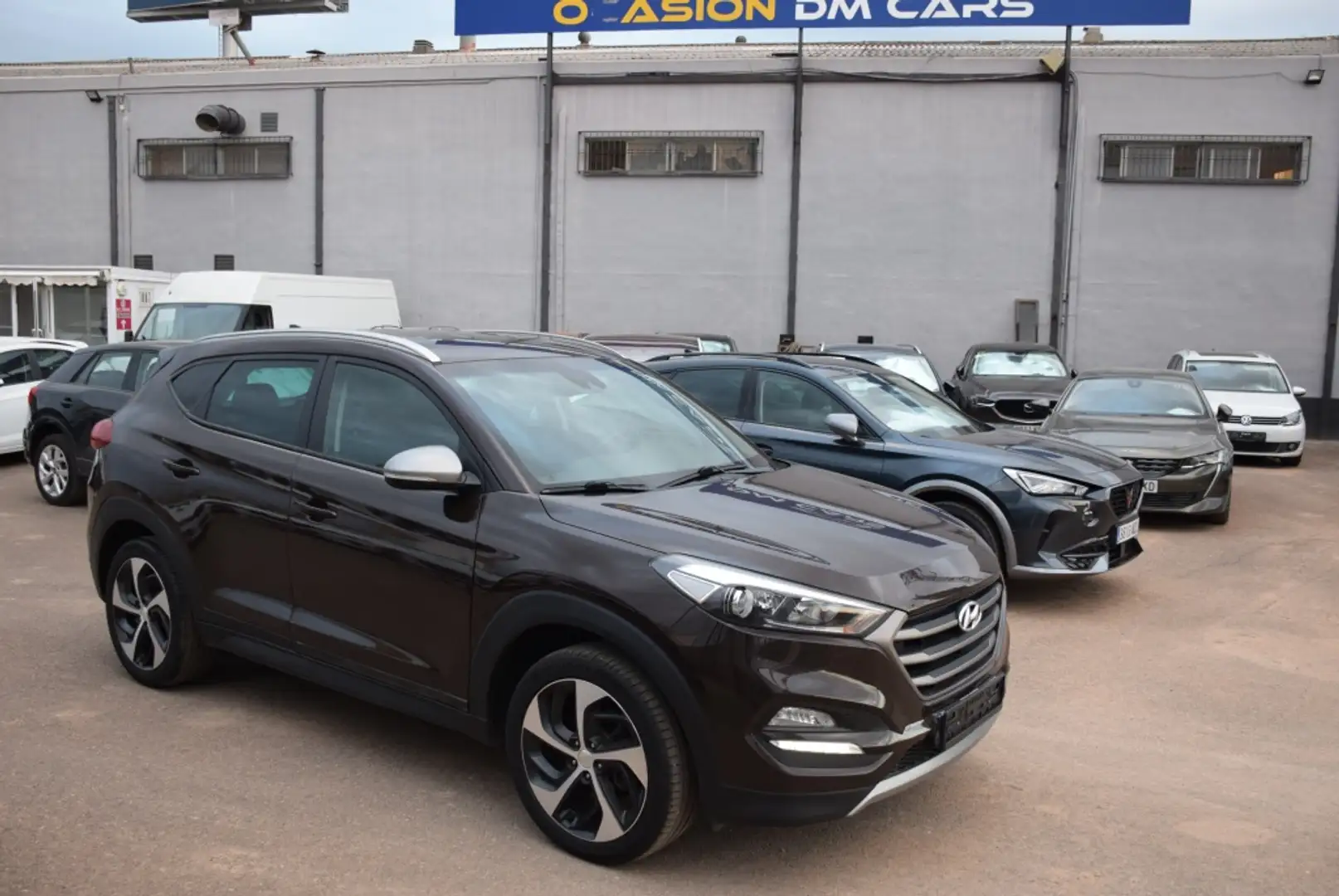 Hyundai TUCSON 1.7CRDI BD Essence 4x2 Marrón - 1