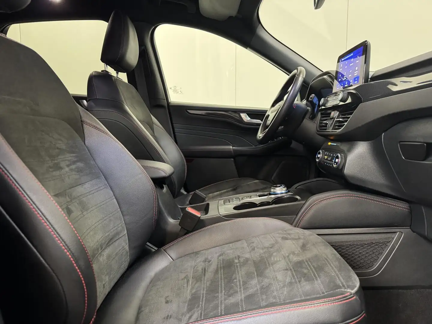 Ford Kuga 2.5 Benzine Autom. PHEV - ST Line - Airco - Top... Grijs - 2