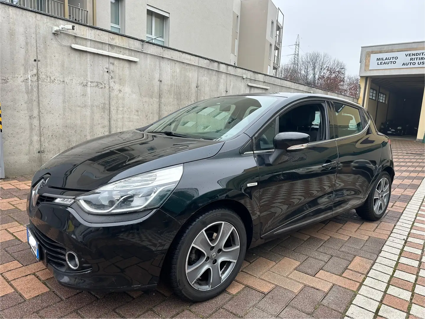 Renault Clio 5p 1.2 Costume National 75cv - Ok Neopatentati - 2