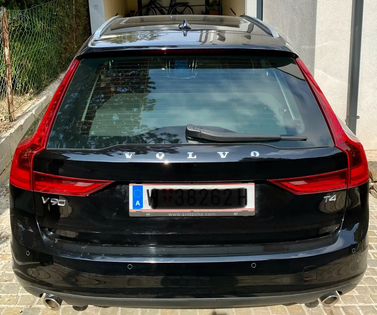 Volvo V90 V90 T4 Momentum Geartronic, Leder, Panaamadach Schwarz - 2