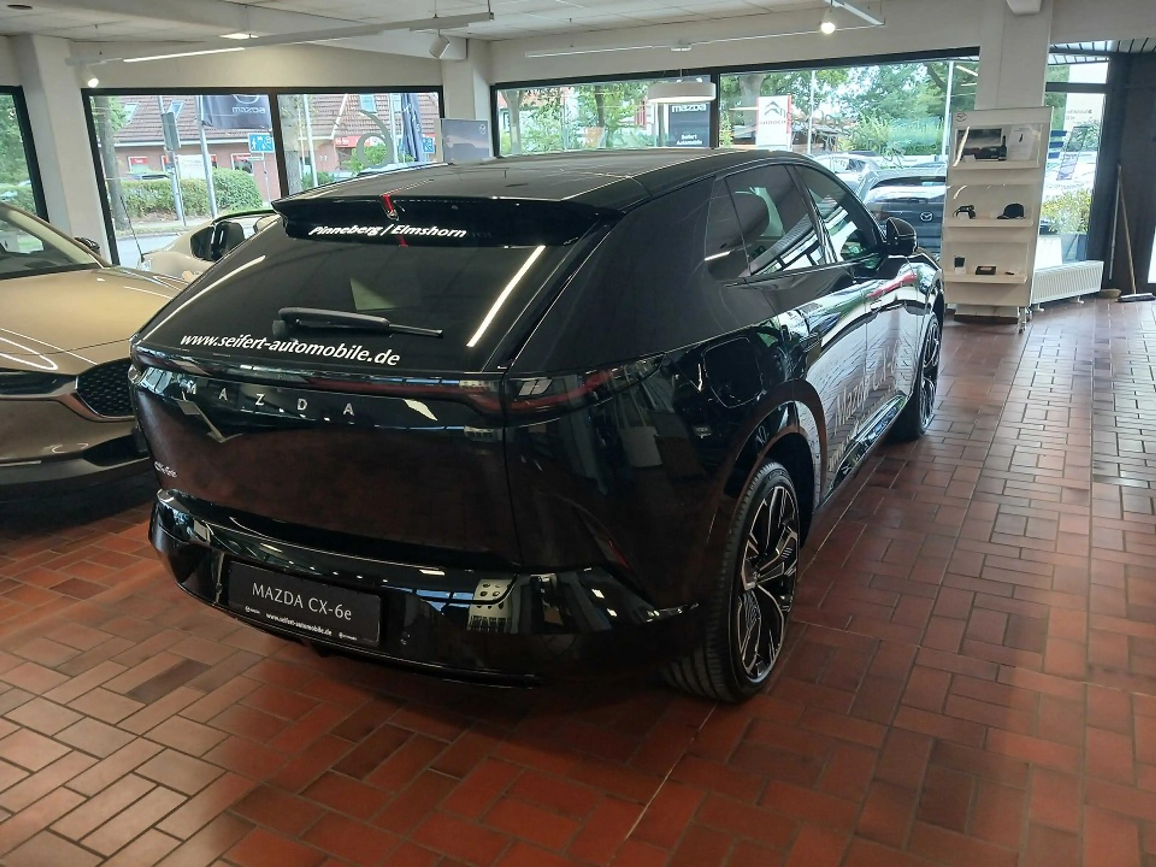 Mazda CX-6e EV 258ps — photo 5