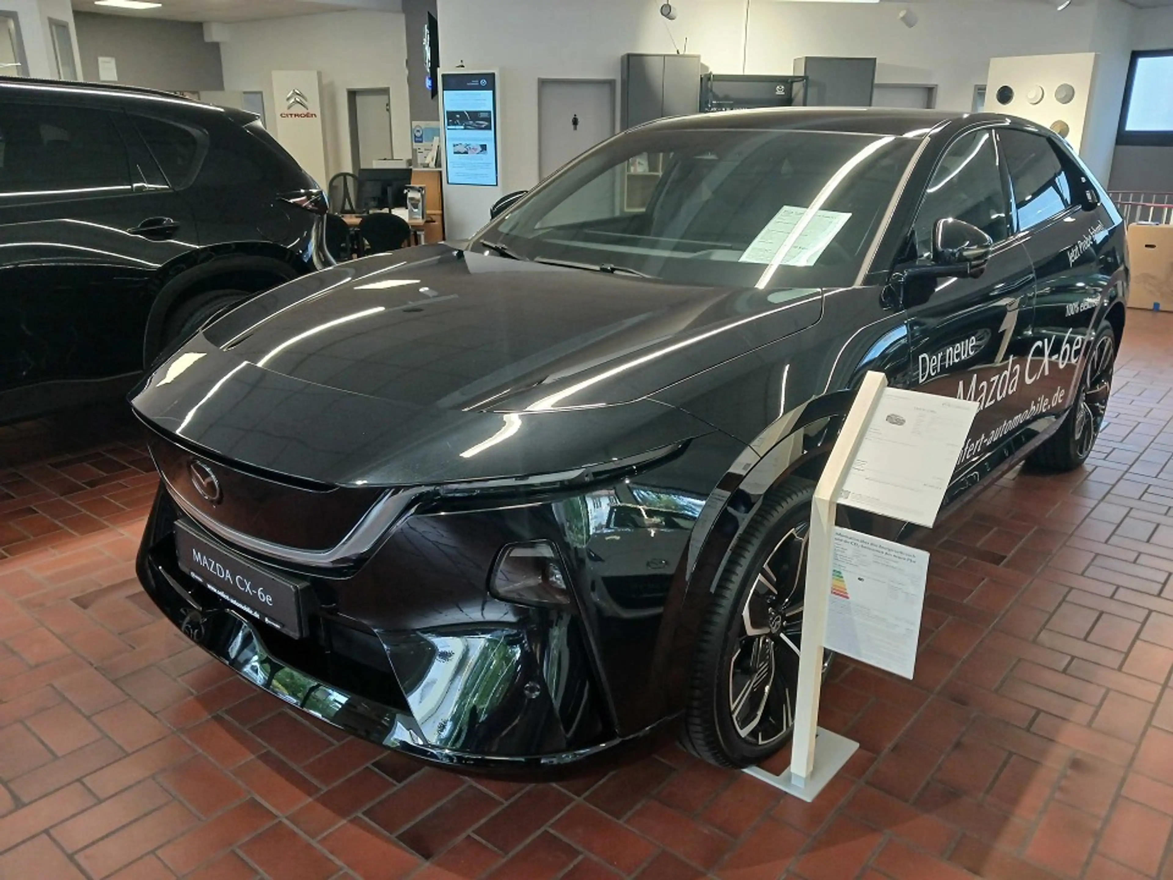 Mazda CX-6e EV 258ps — photo 2