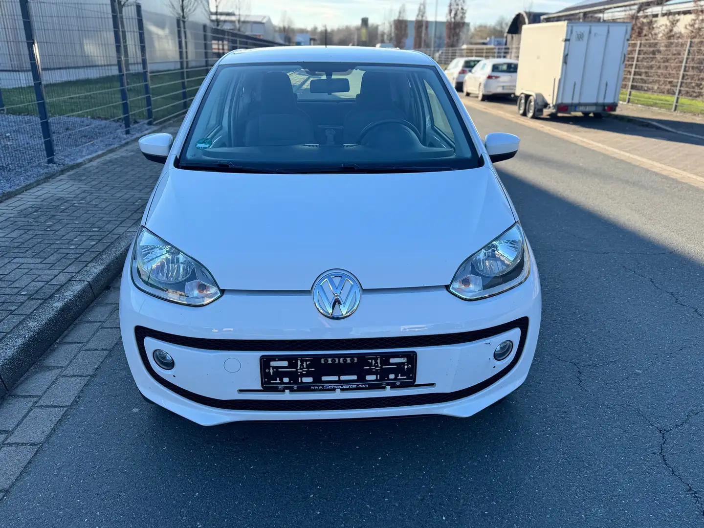 Volkswagen up! 1,0mit 75PS NAVI Sitzheizung TÜV&Inspektion Neu Weiß - 2