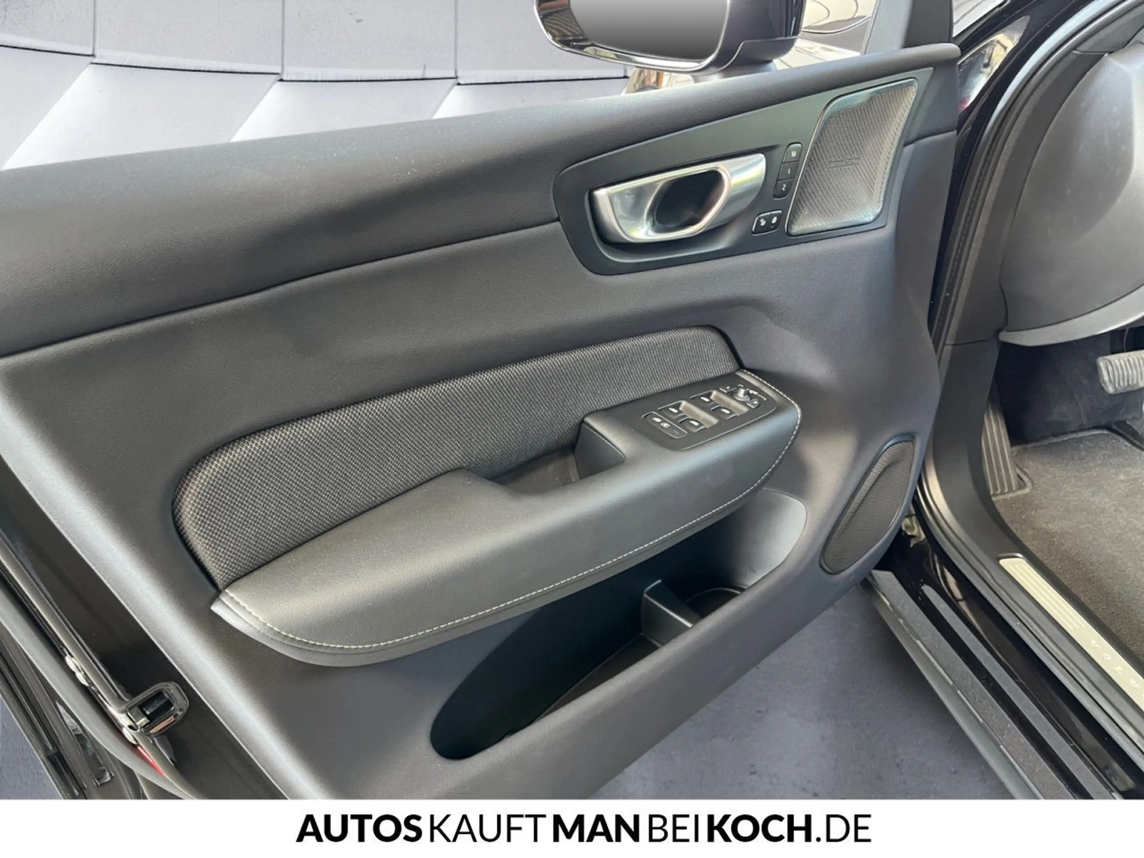 Volvo XC60 T6 AWD Plus Black Edition ACC BLIS H/K 360° — photo 14