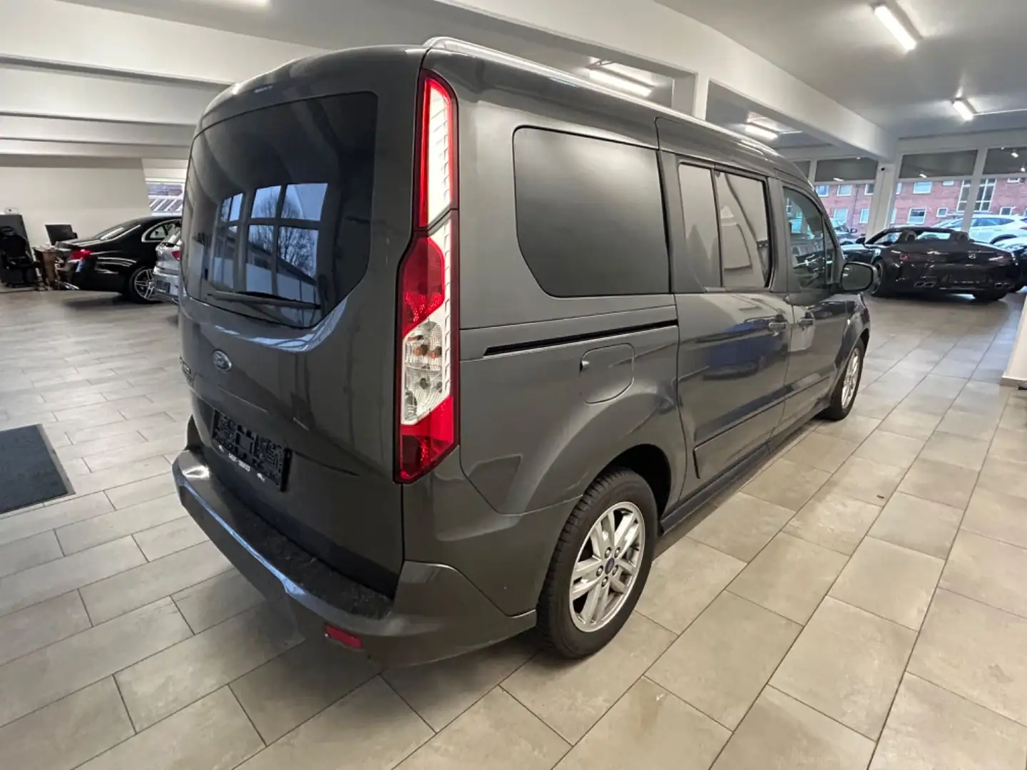 Ford Grand Tourneo Connect Titanium *Automatik *Navi Szürke - 2