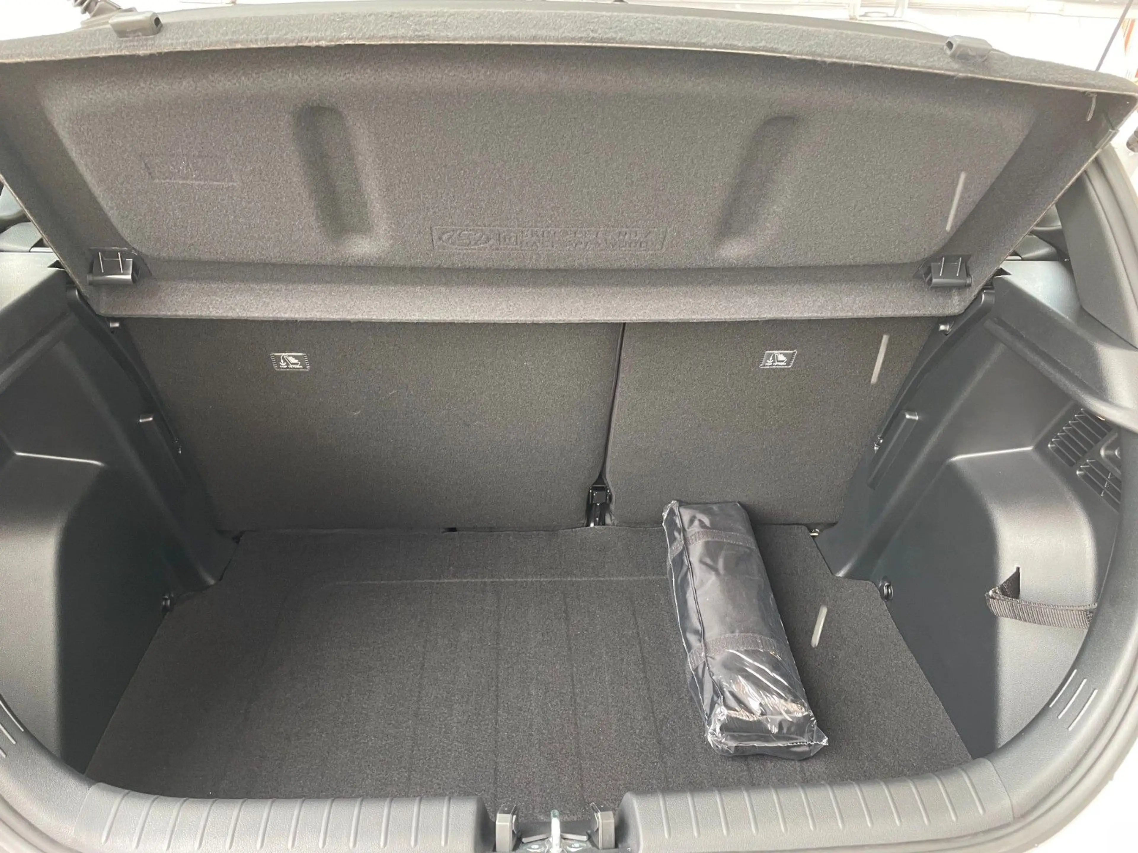 Hyundai i20 GO Plus Kamera AHK abn. LHZ 5 Jahre Garantie — photo 16