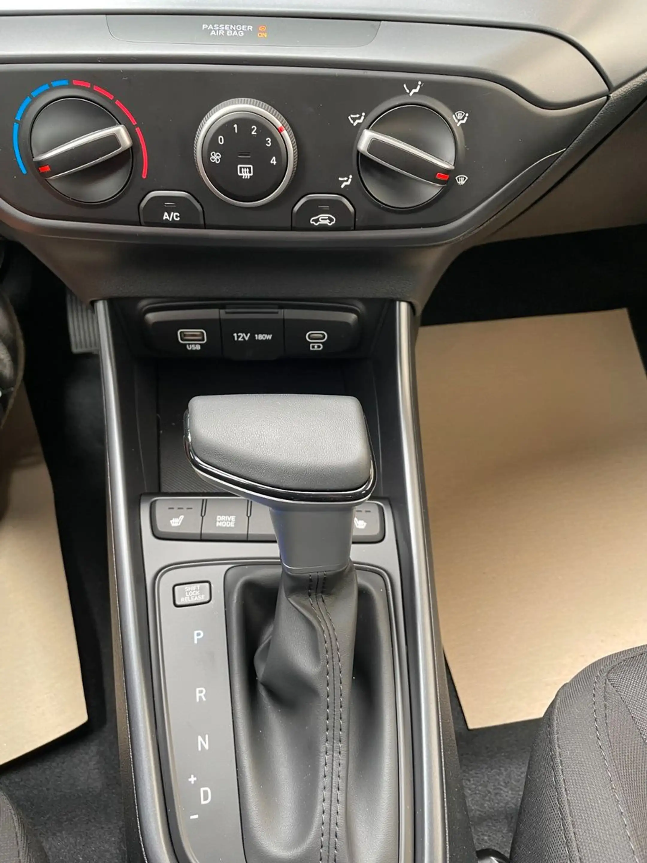 Hyundai i20 GO Plus Kamera AHK abn. LHZ 5 Jahre Garantie — photo 11