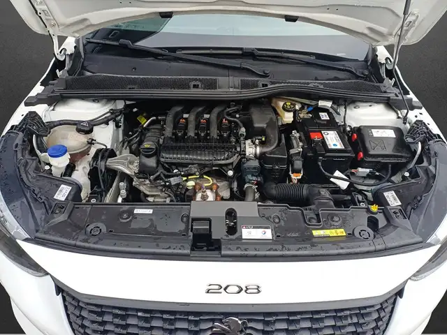 Peugeot 208 view 8