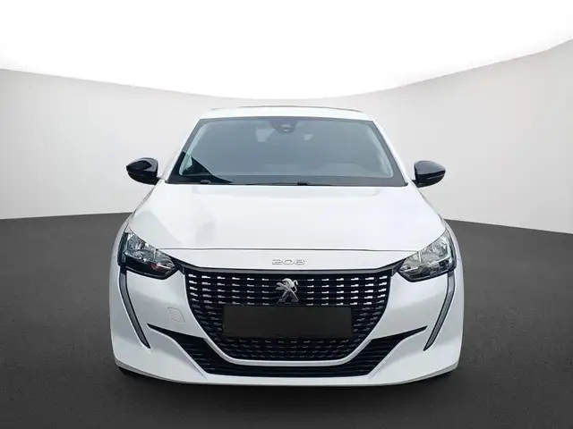 Peugeot 208 view 3