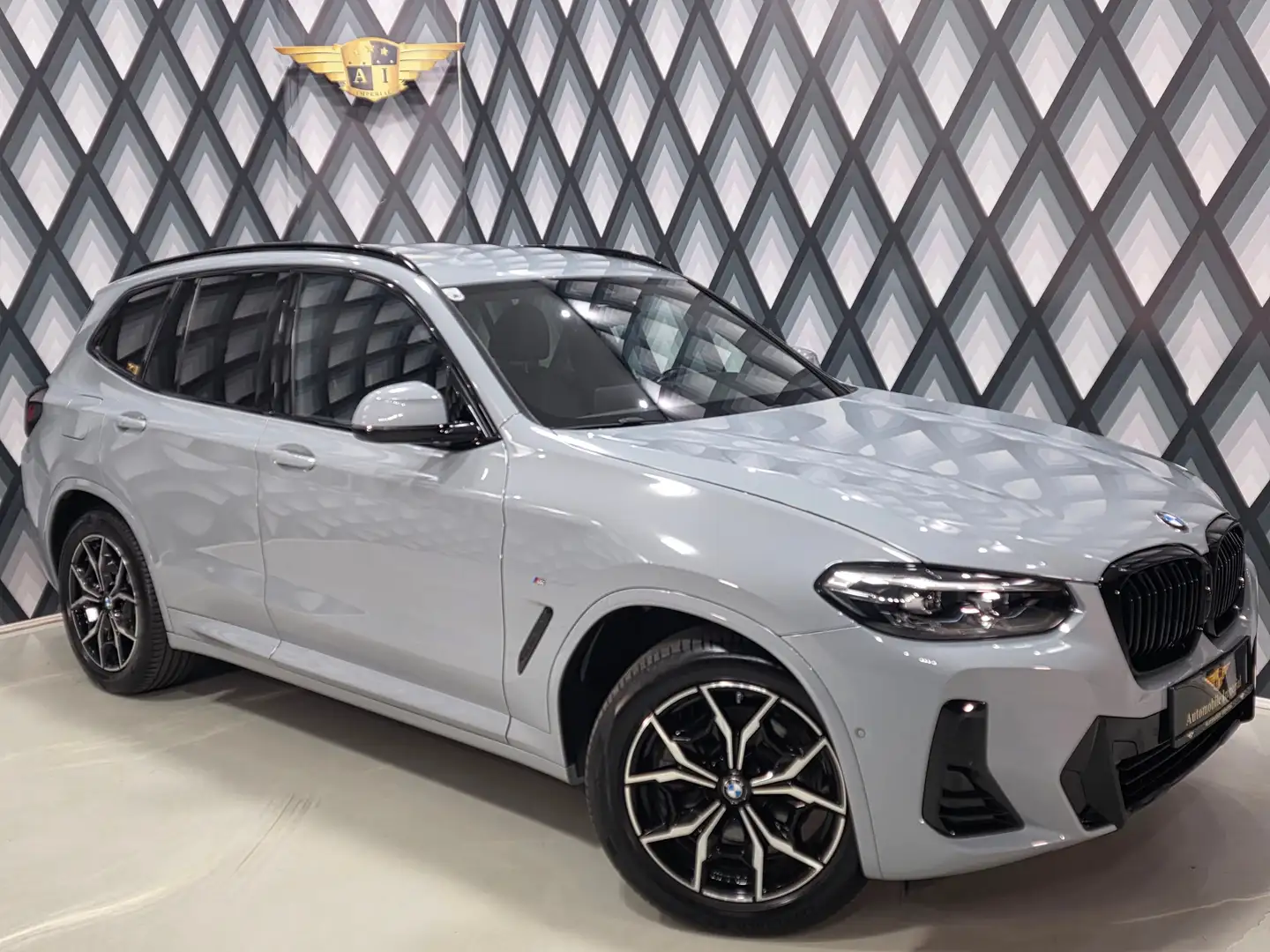 BMW X3 sDrive18d Aut. //M-SPORT//1.BESITZ//STANDHEIZUNG// Grau - 1