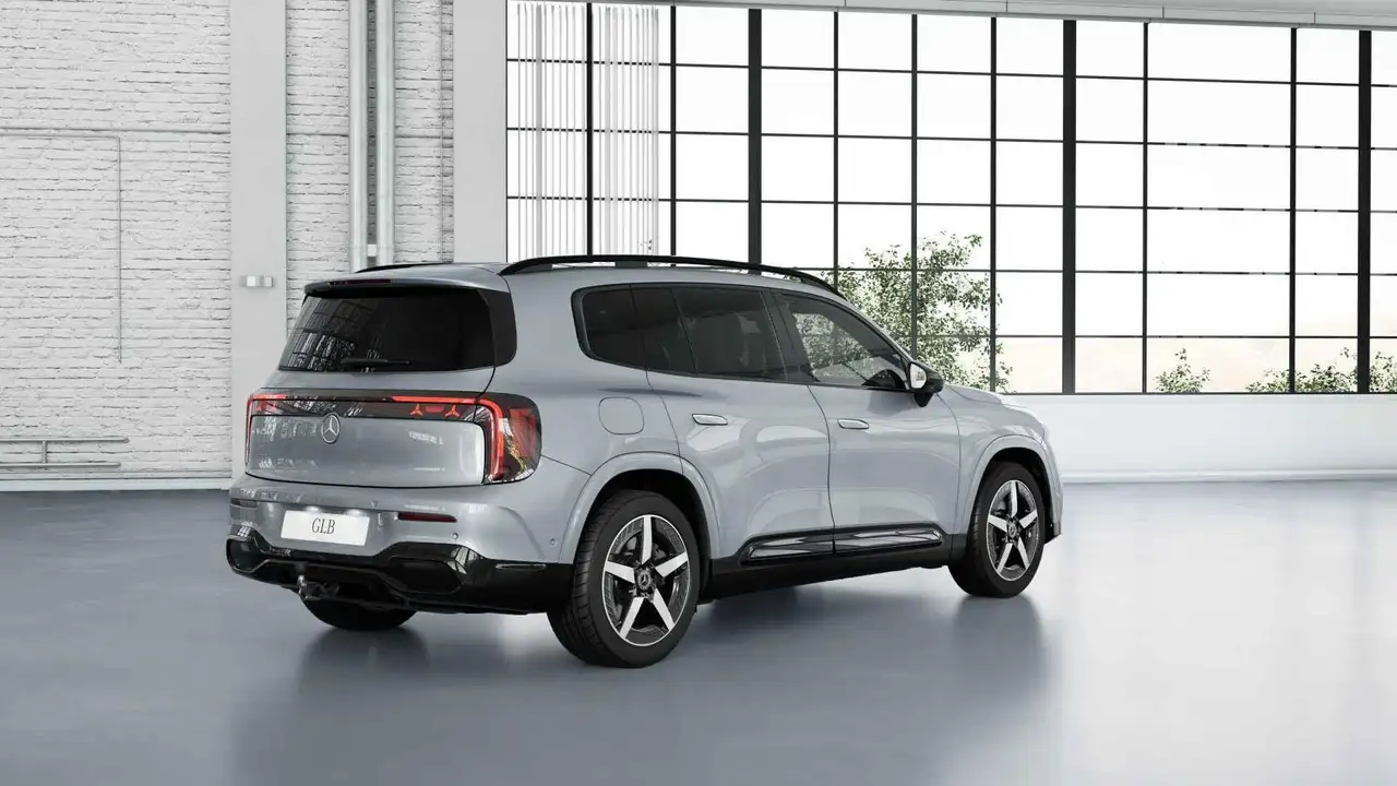 Mercedes-Benz GLB 2026