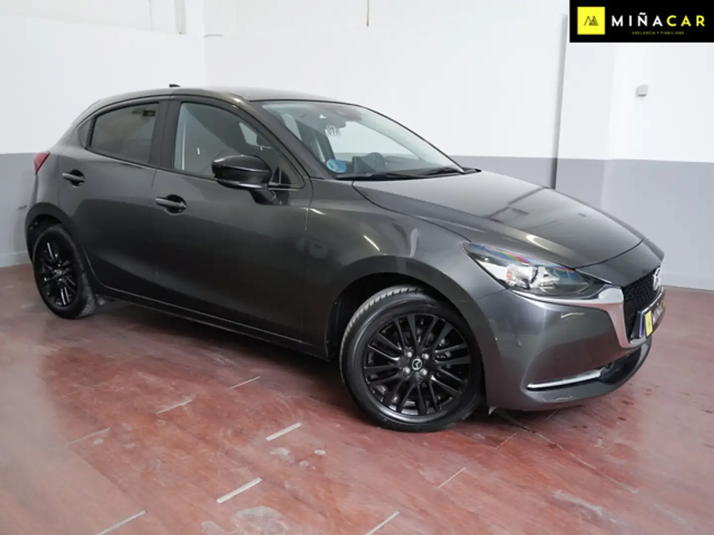 Mazda 2 1.5 e-Skyactiv-g Homura pantalla 7´´ 66kW Grigio - 2