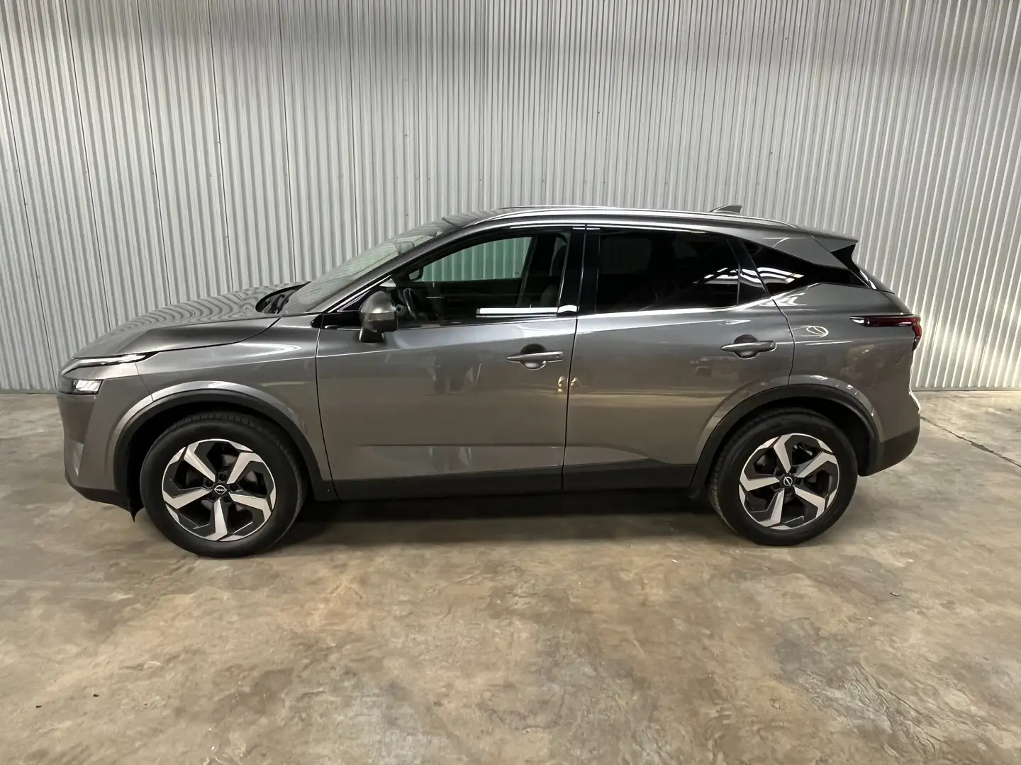 Nissan Qashqai Qashqai 1.3DIG-T MHEV N-Connecta*€ 15000 NETTO* Grijs - 1