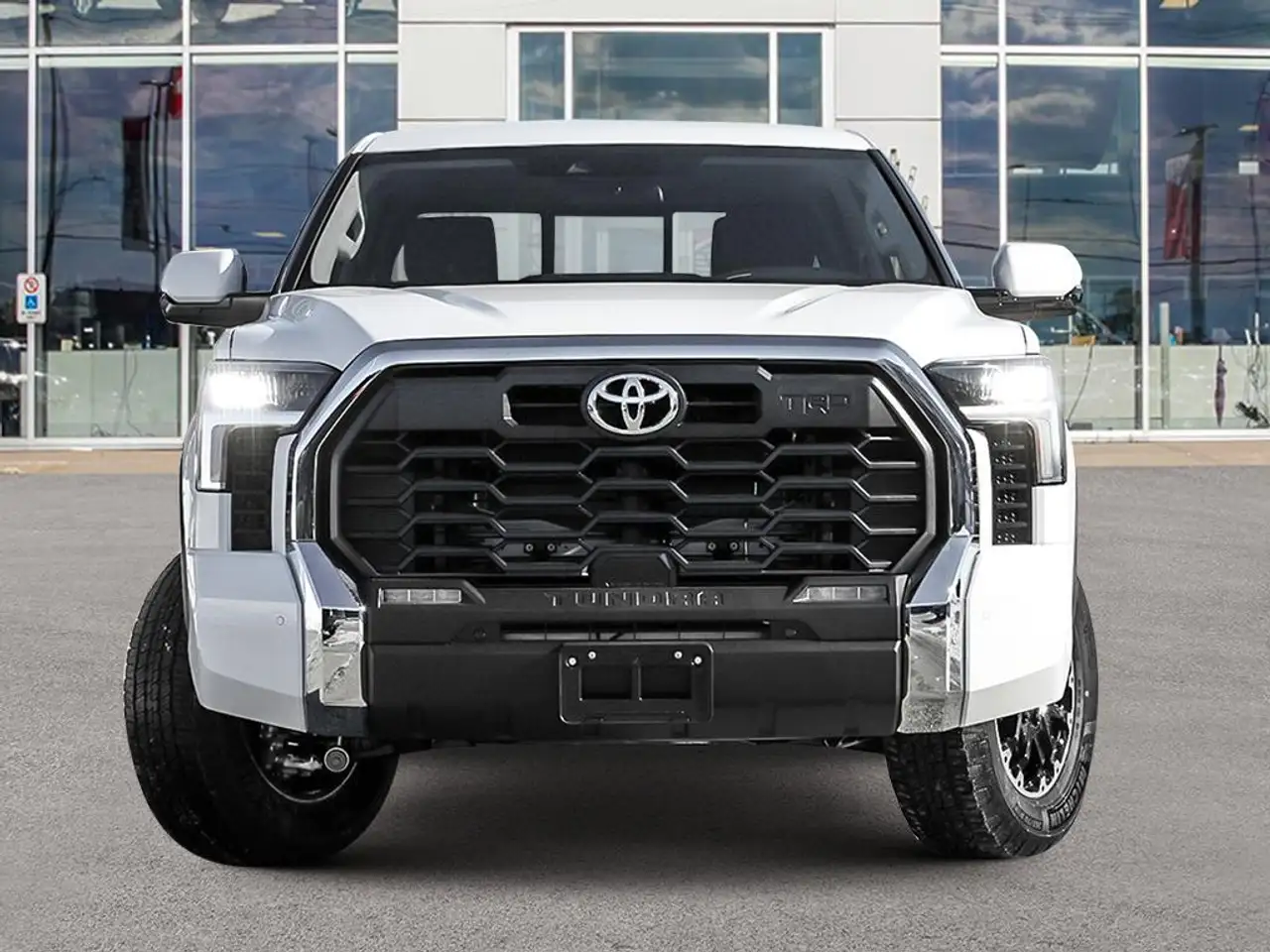 Toyota Tundra снимка Toyota Tundra
