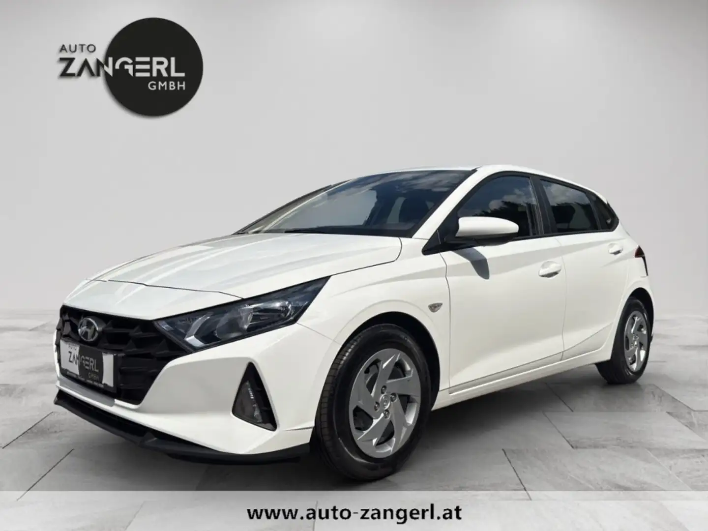 Hyundai i20 i-Line 1,2 MPI MT Weiß - 1