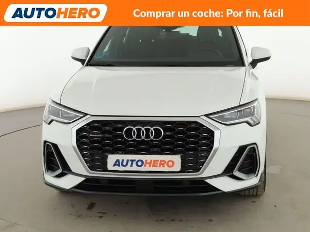 Audi Q3 view 9