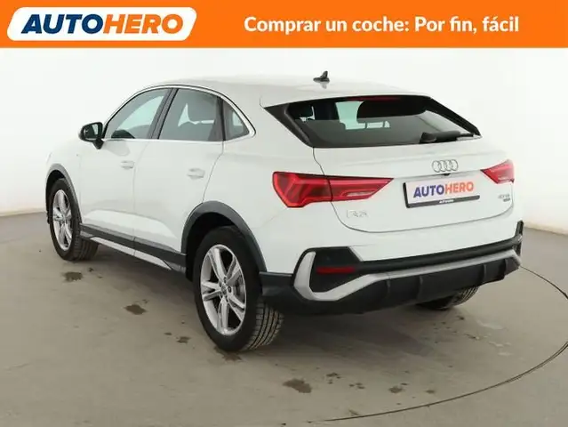 Audi Q3 view 4