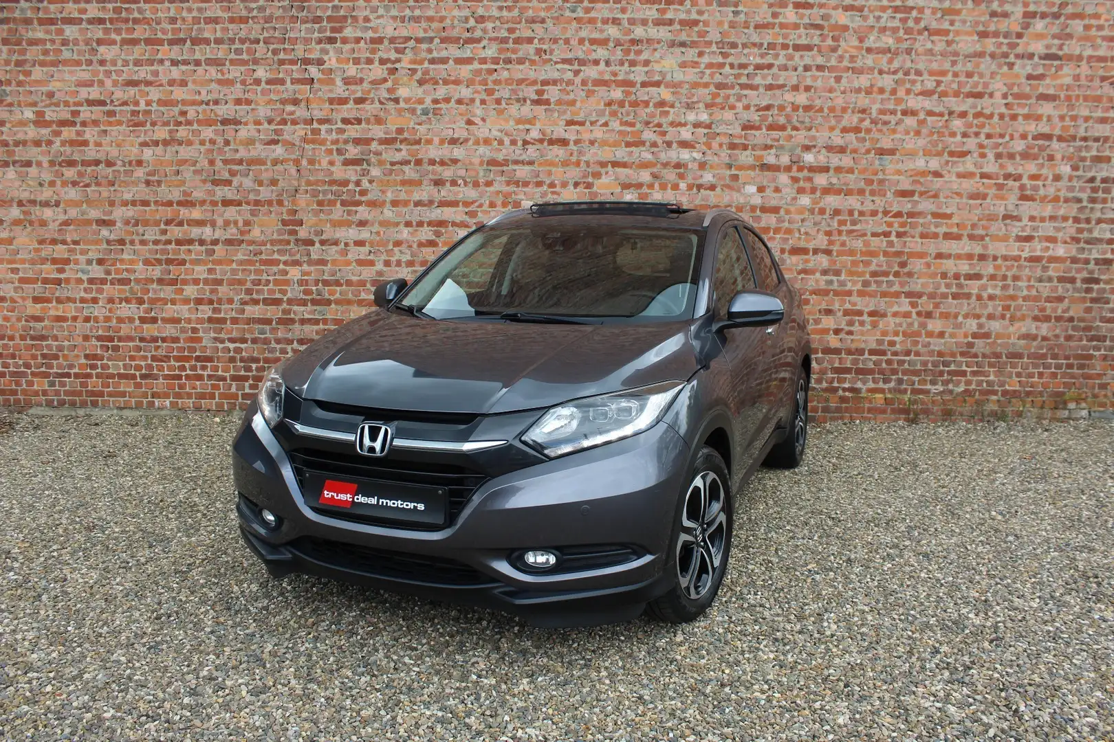 Honda HR-V 1.5i-VTEC Executive * FULL OPTION * GARANTIE * Šedá - 1