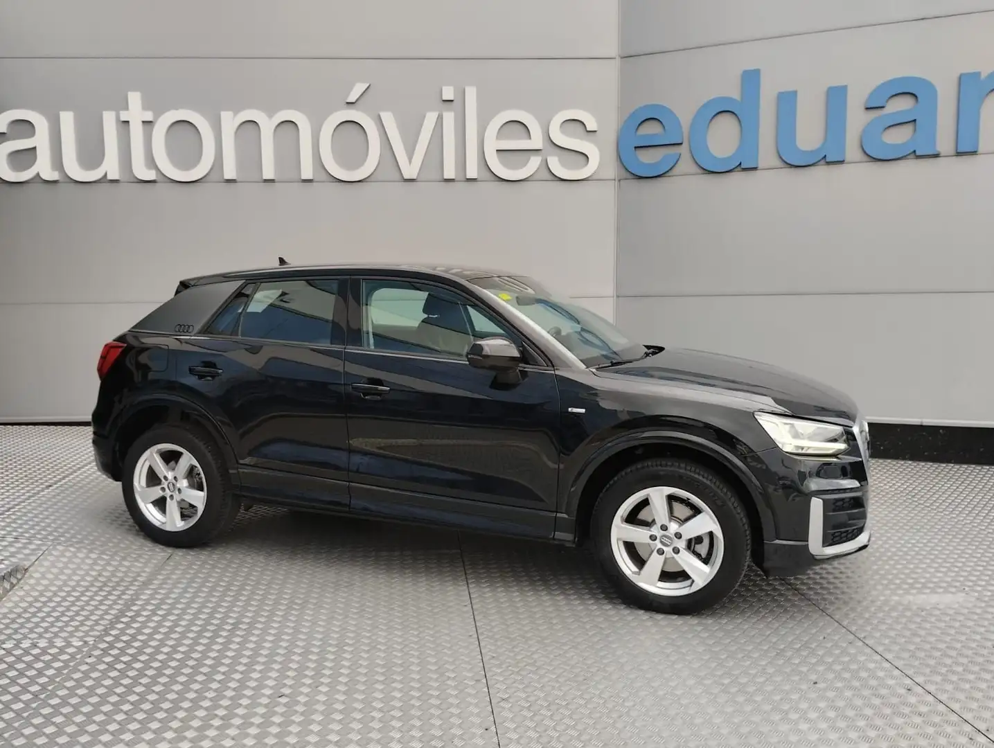 Audi Q2 1.6TDI Sport edition 85kW Negro - 1