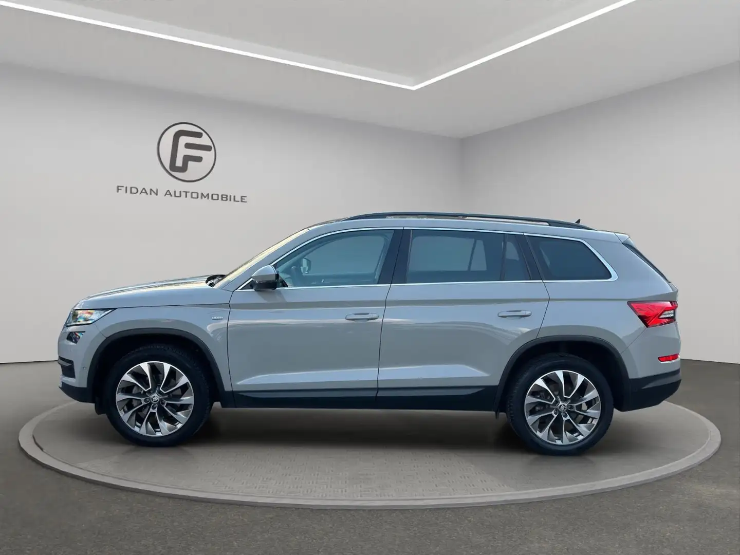 Skoda Kodiaq *Virtual*Anhängkp*ACC*Apple*Ambiente*LED* Grau - 2