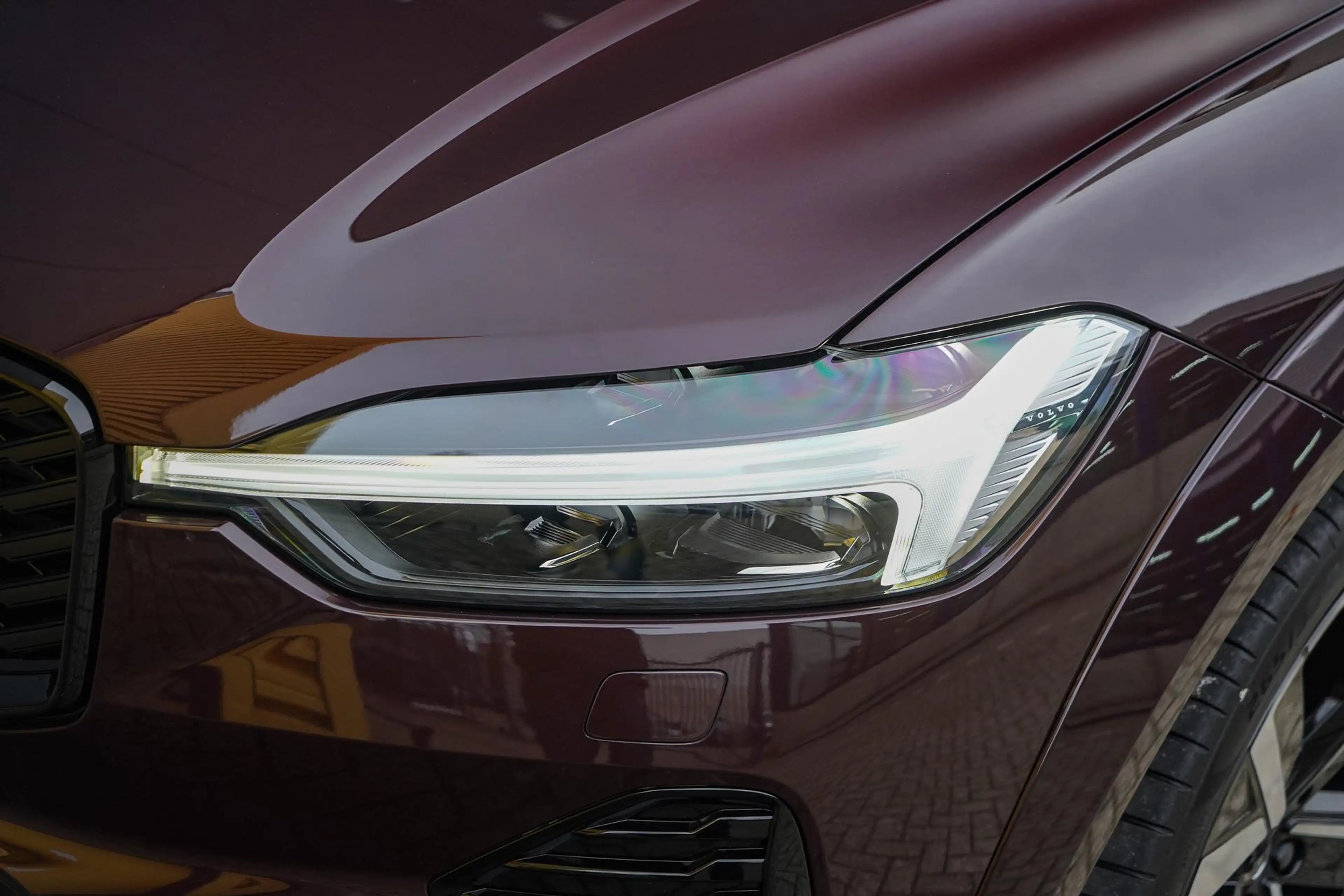 Volvo XC60 2.0 T6 Plug-in hybrid AWD Ultra Dark Executive | G — photo 4