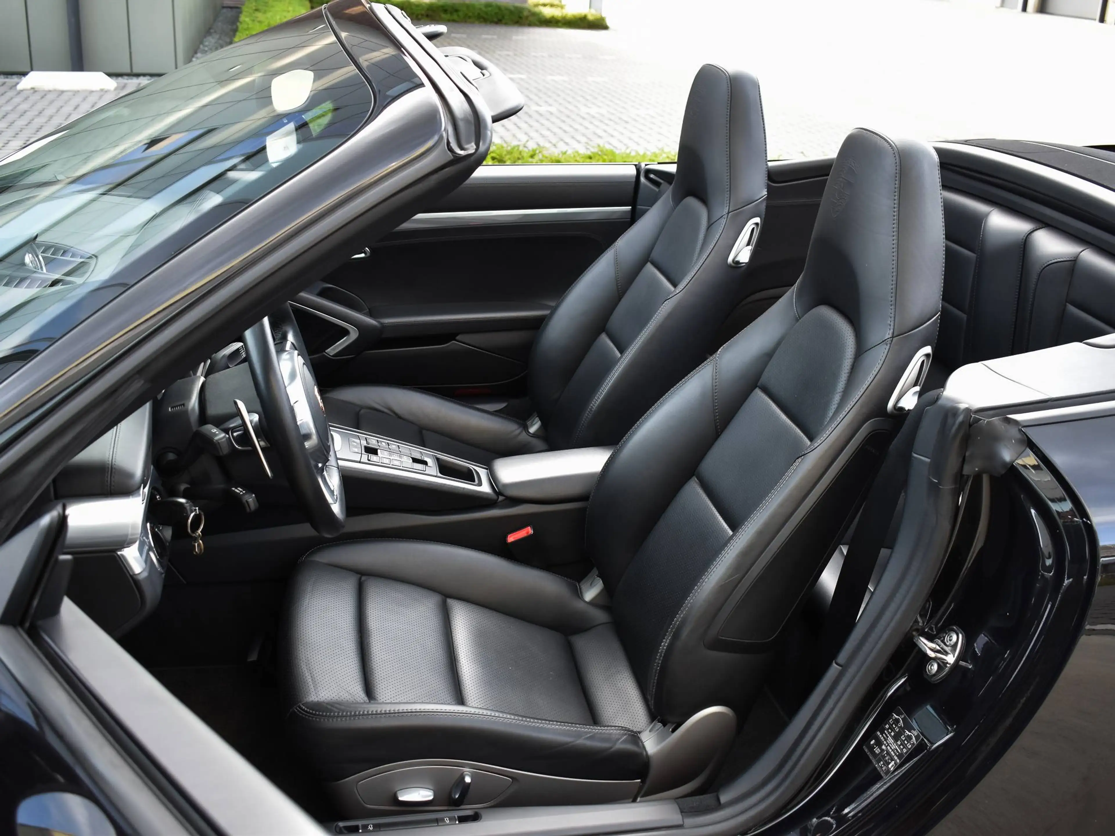 Porsche 911 991.1 Carrera 3.4 / Basalt Black / Full History — photo 6