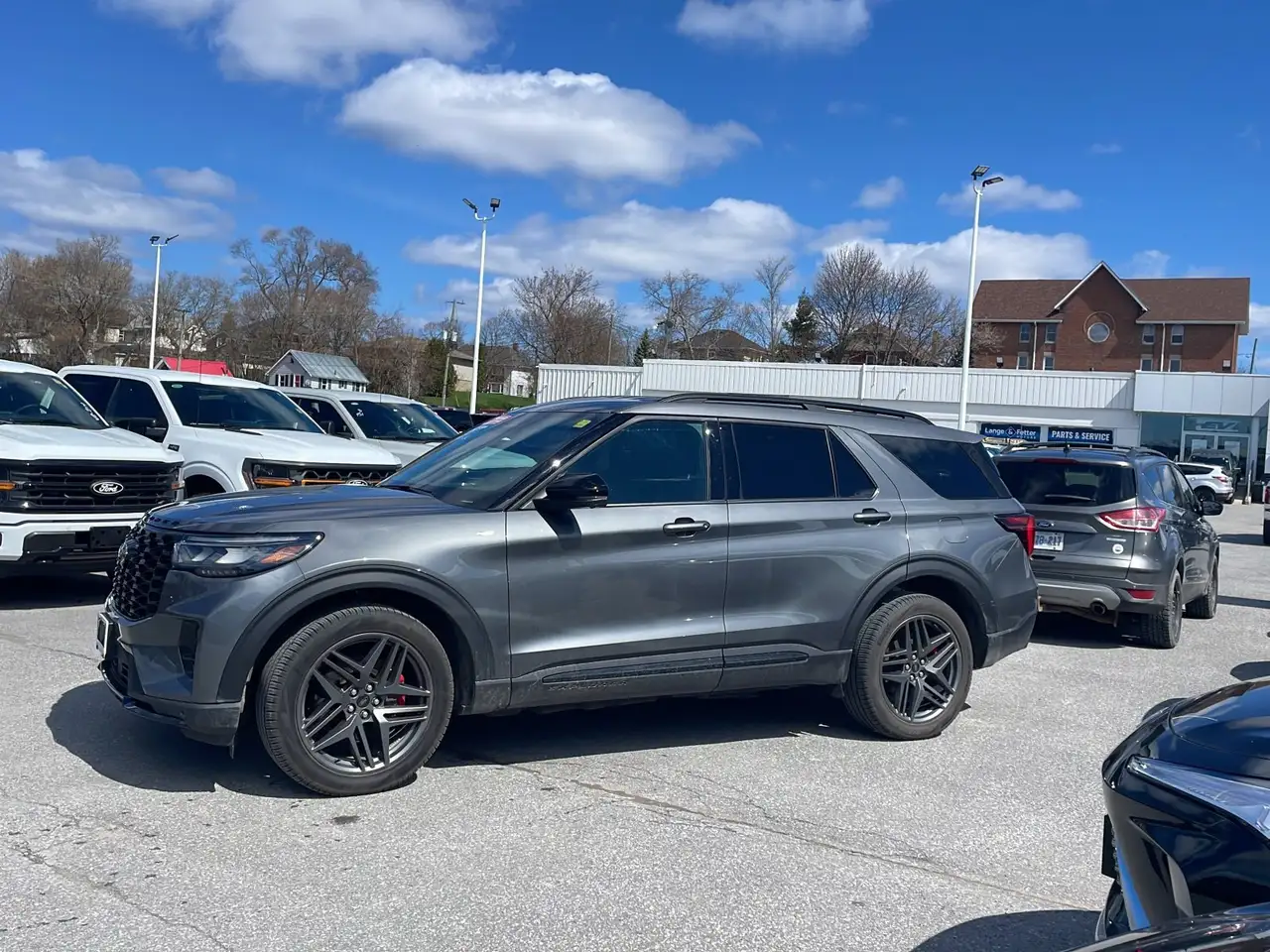 Ford Explorer снимка Ford Explorer