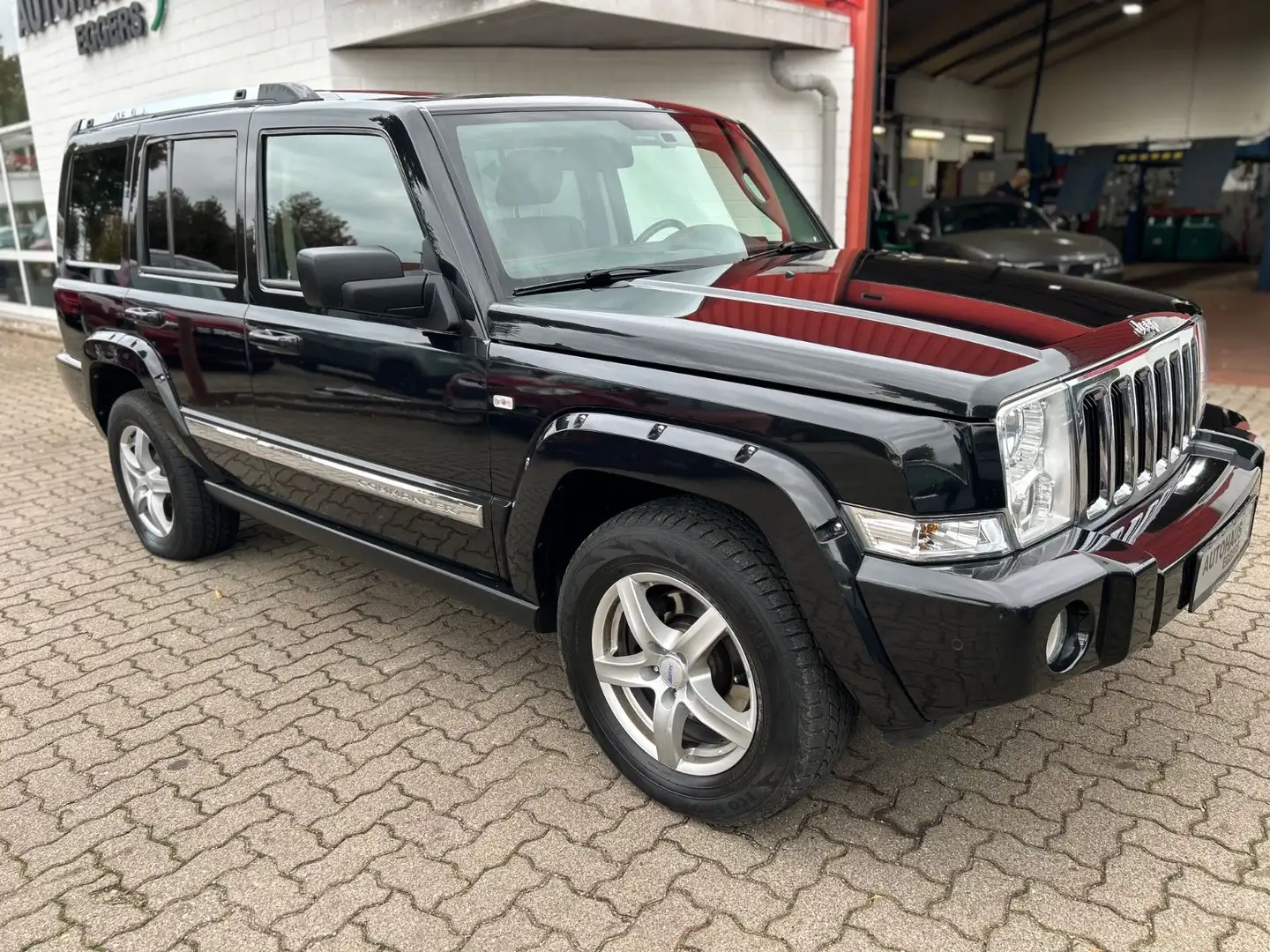 Jeep Commander 3.0 V6 CRD Limited/S-DACH/AHK/LEDER Schwarz - 2