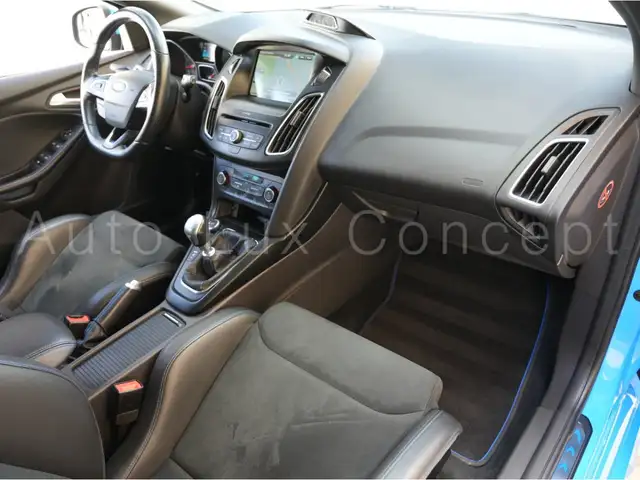 Ford Focus view 6