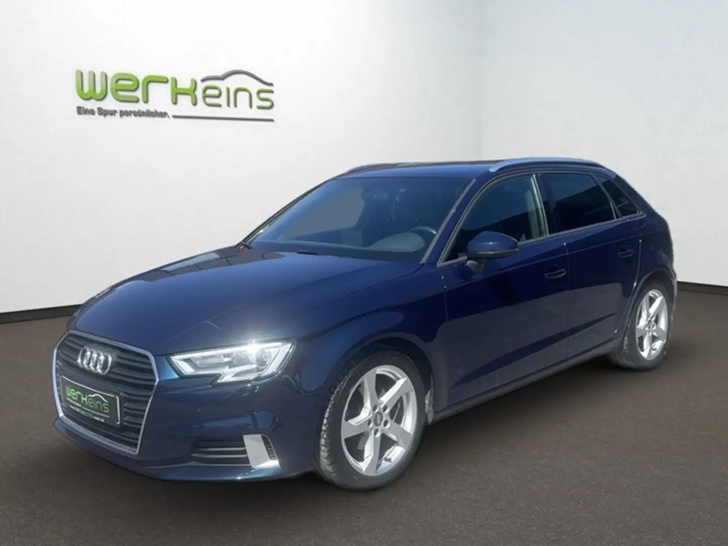 Audi A3 Sportback sport S-Tronic Xenon Navi LM Blau - 1